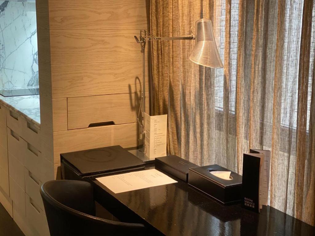 Jinglai Bushe Bund Nanjing West Road 4*
