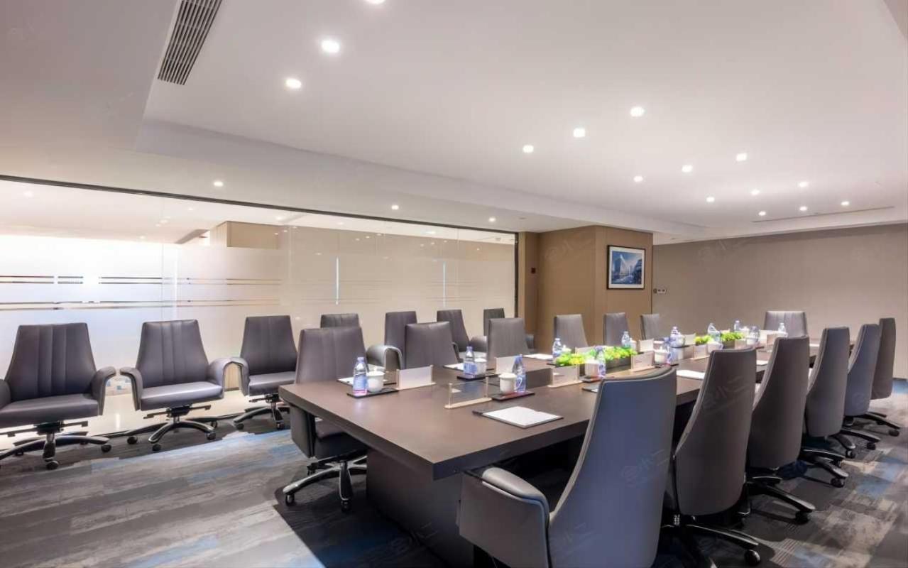 Jinglai Bushe Bund Nanjing West Road 4*