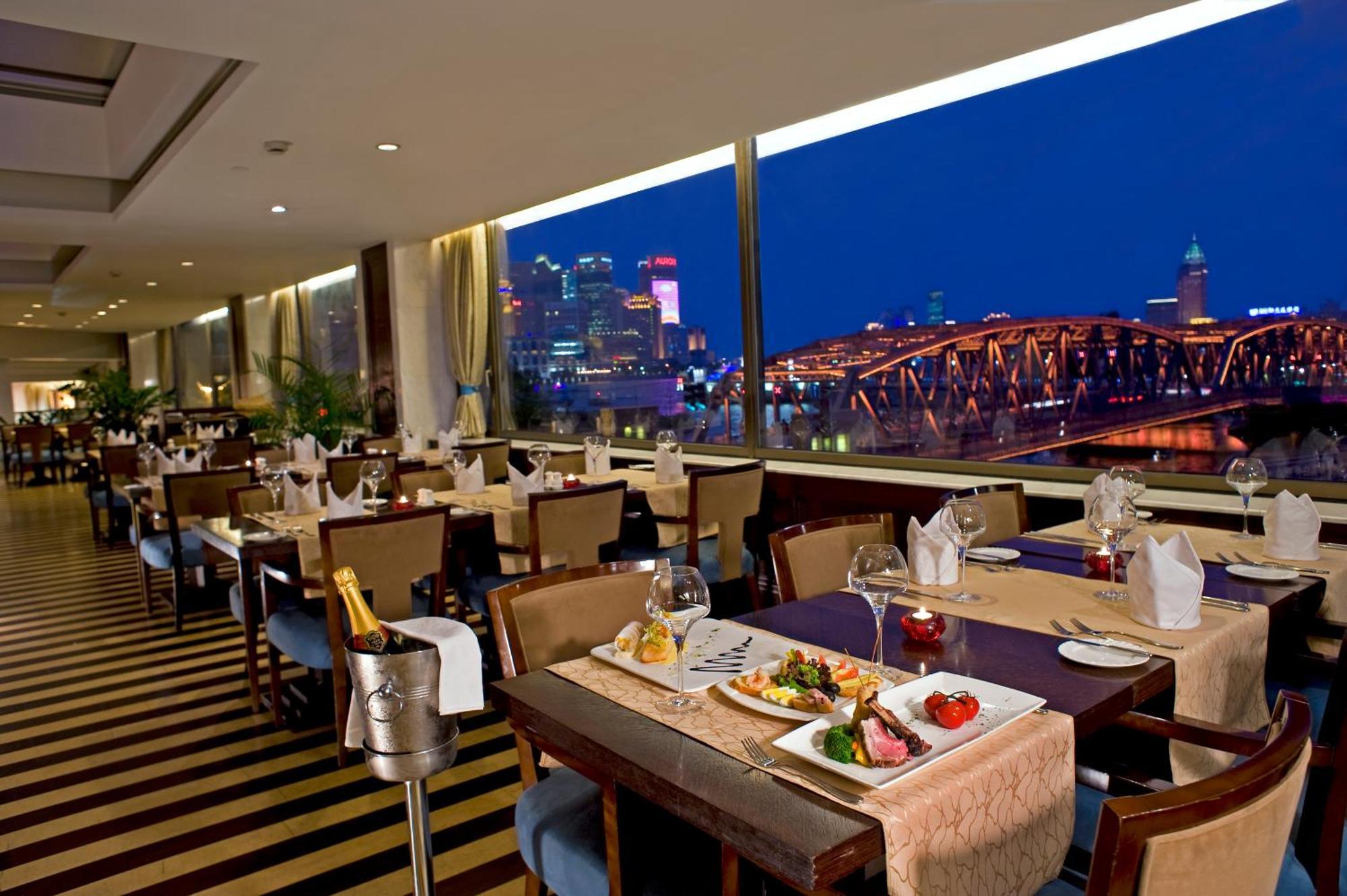 Broadway Mansions - On The Bund Xangai