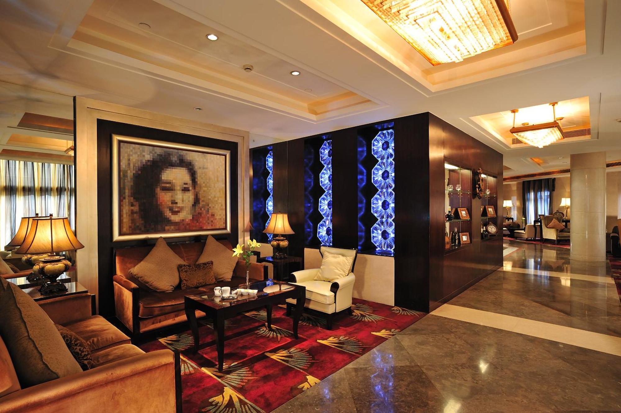 Hotel Broadway Mansions - On The Bund