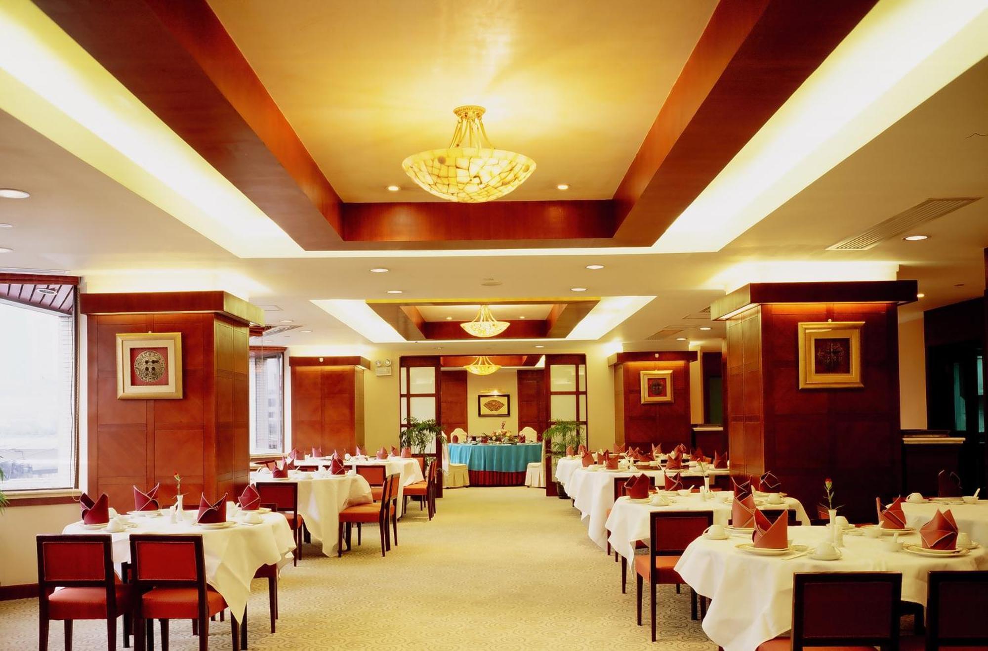Hotel City Hotel Shanghai 4*