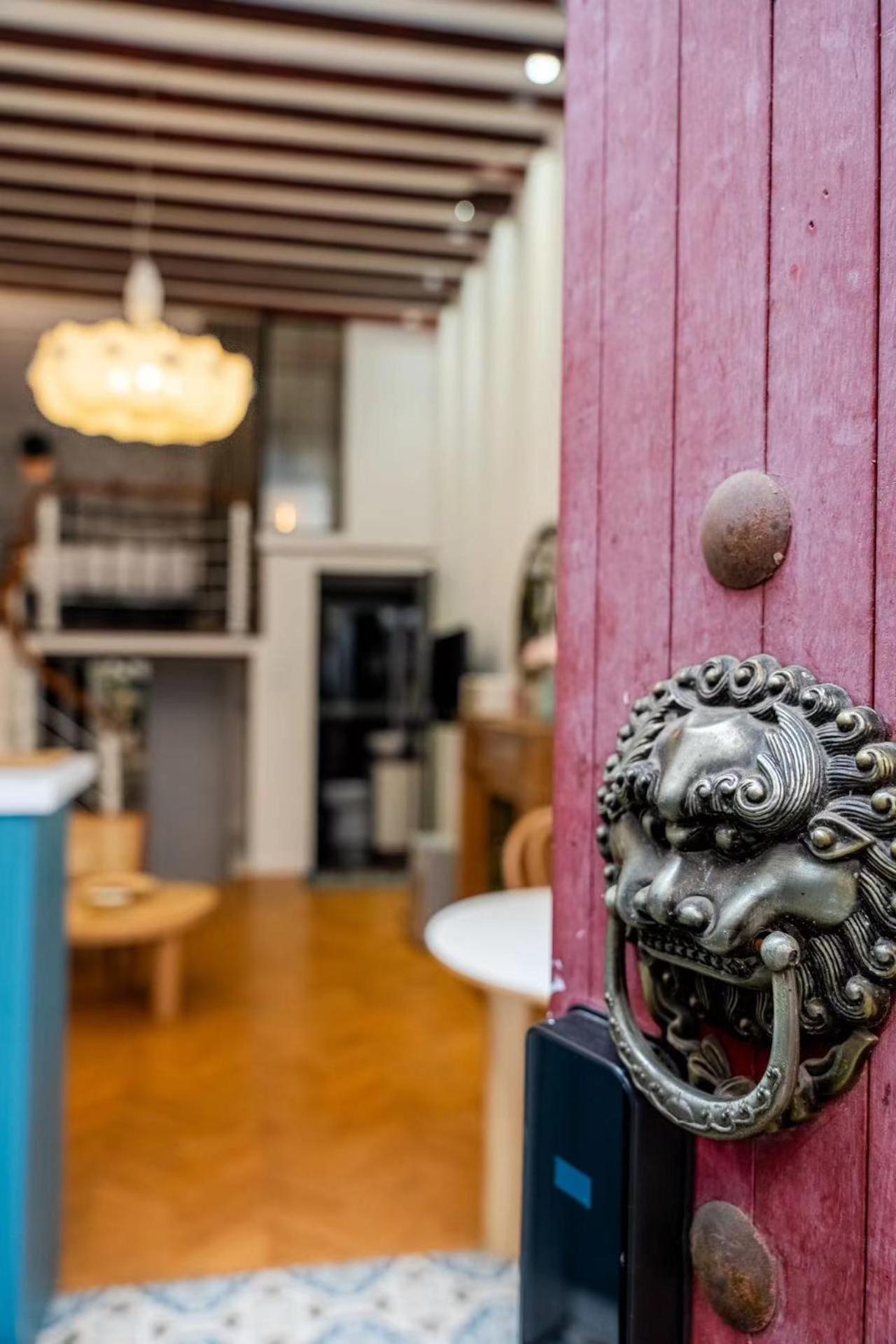 Homestay Downtown Blossom B&b- Yongkang Road Shanghai