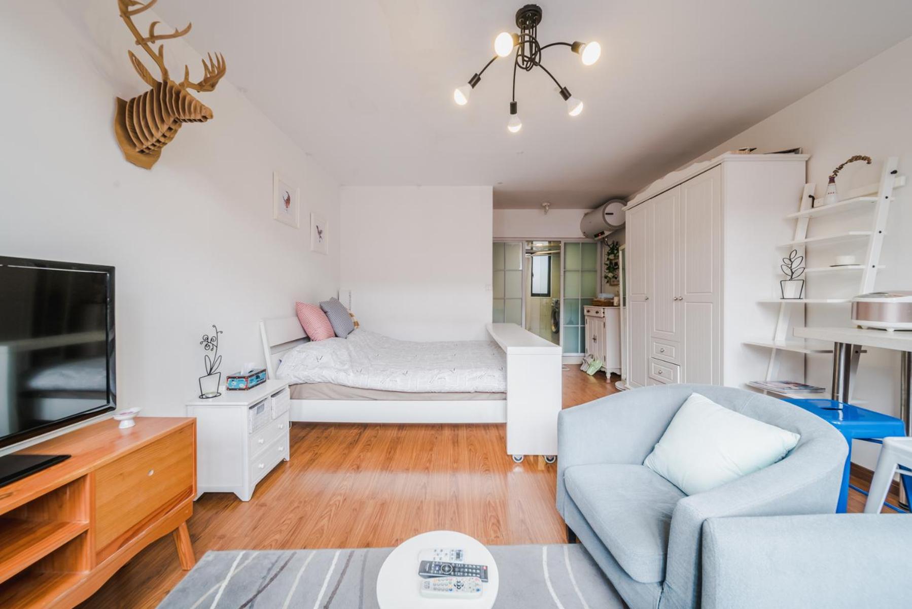 Apartment Hills&xing 302 Near Mid Huaihai Rd And Metro Line 1&13 Shanghai