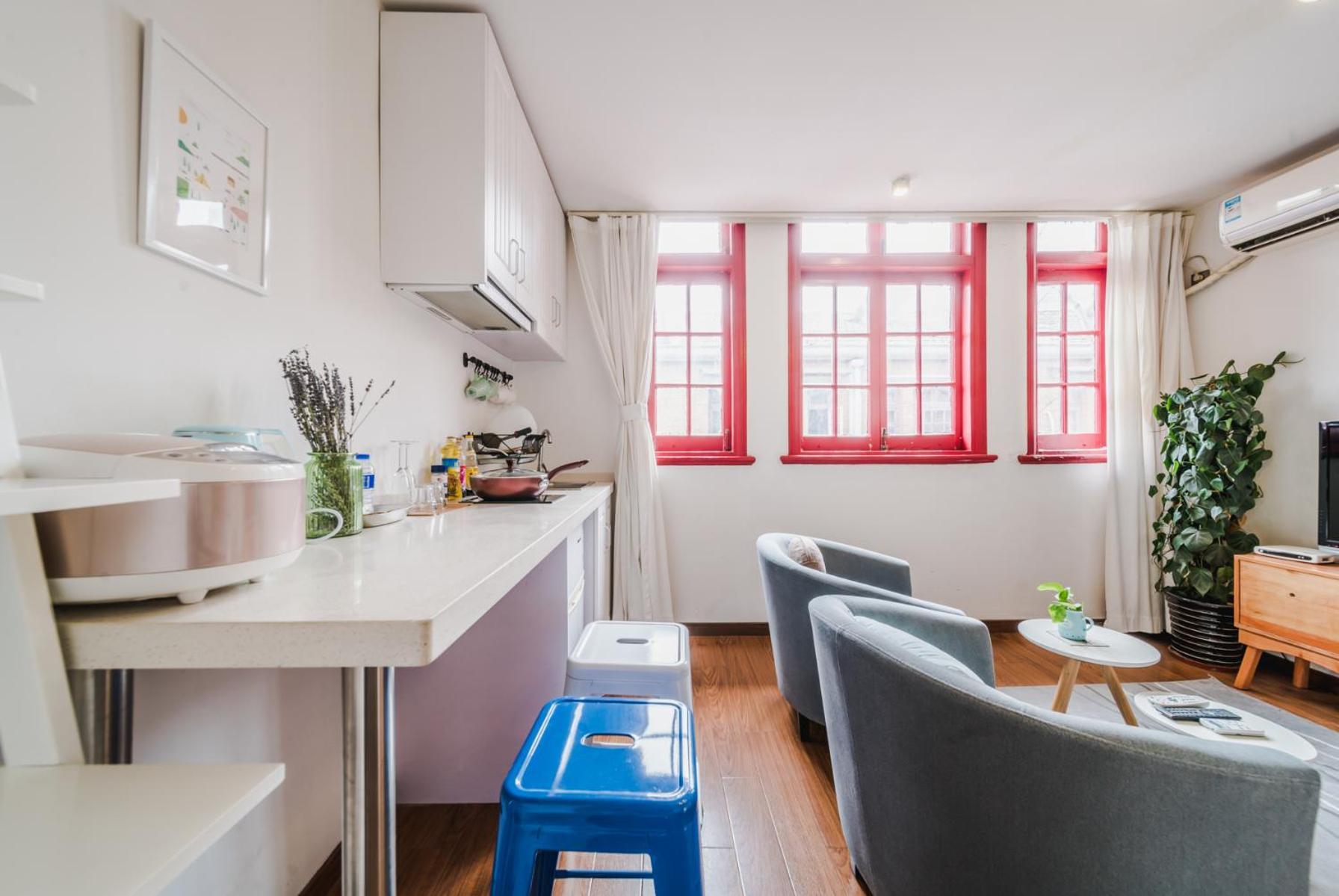 Apartment Hills&xing 302 Near Mid Huaihai Rd And Metro Line 1&13 Shanghai
