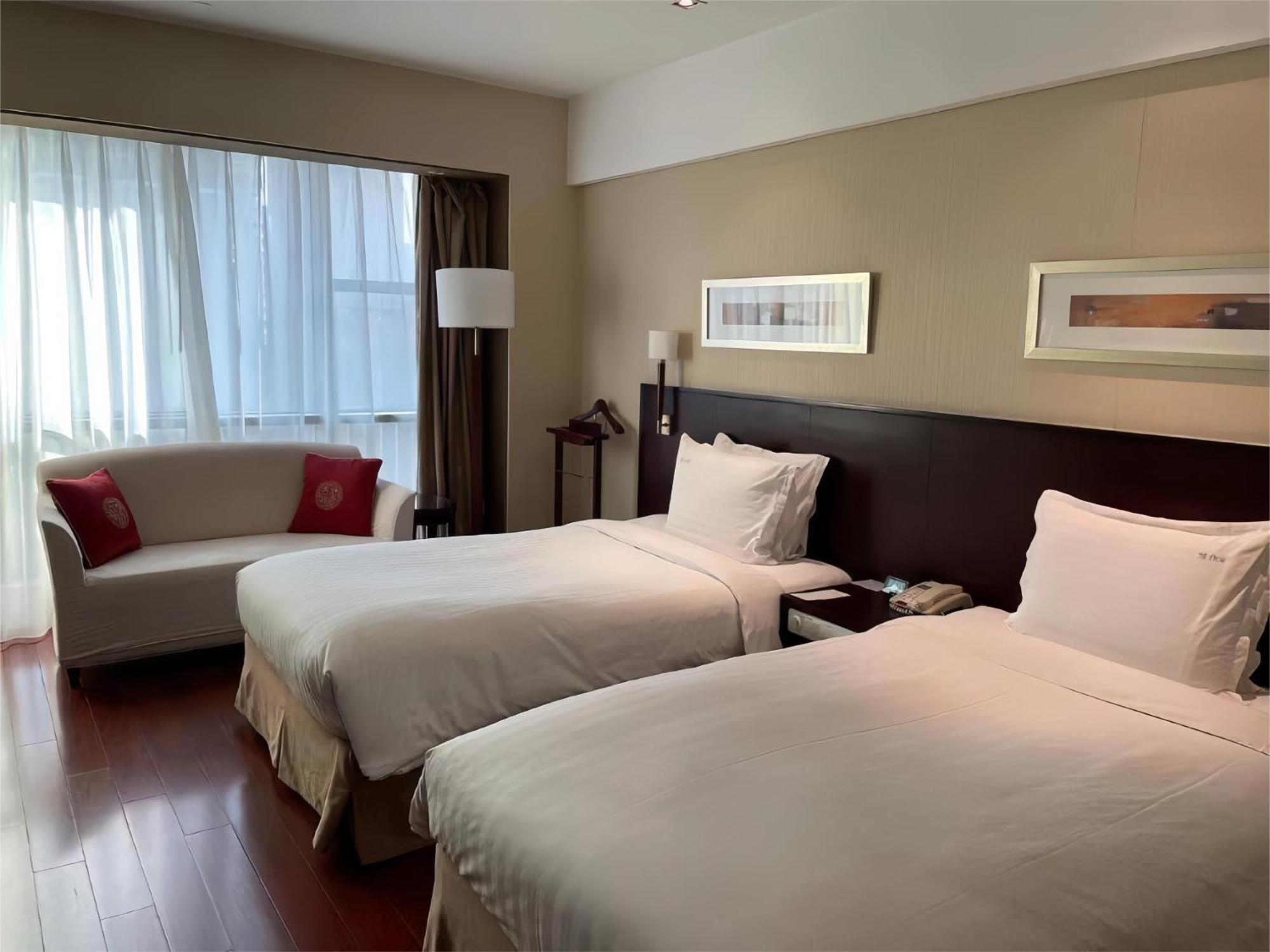 Hotel Pudong Nanpu By Ihg