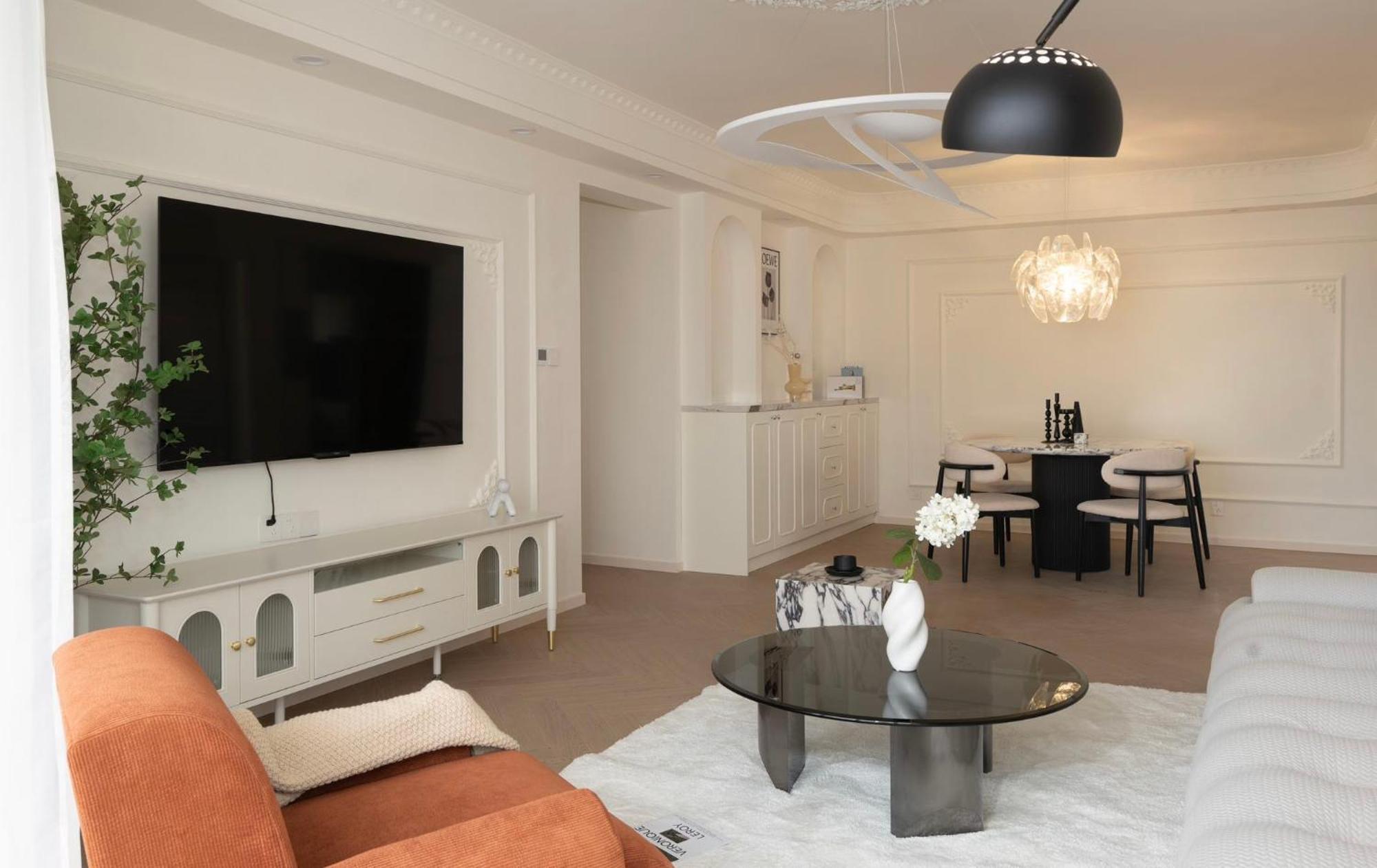 Eastern Hub - Bund Branch French Romantic Designer With Views, Close To The Bund And Xintiandi, With Three Bedrooms And Floor-to-ceiling Windows Shanghái