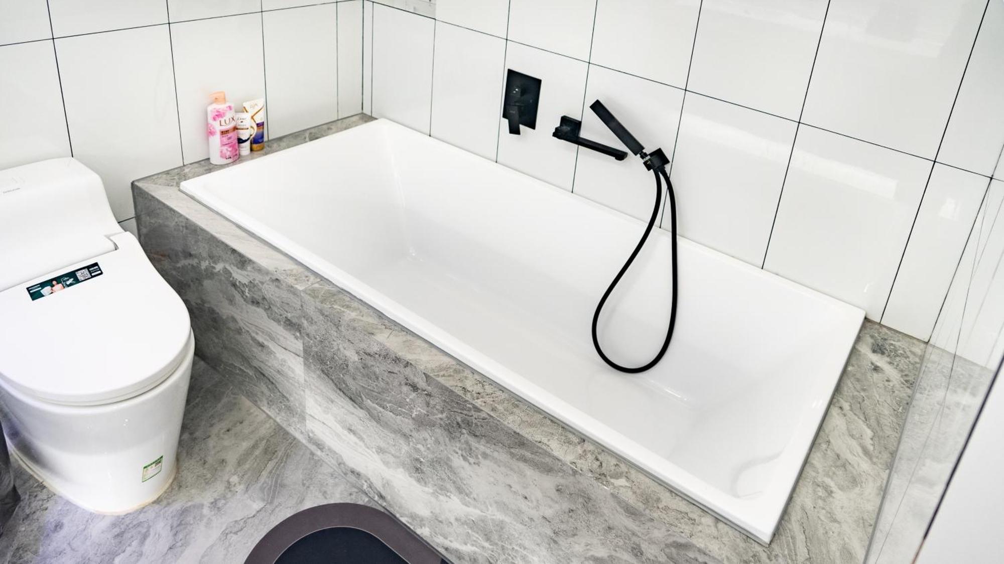 Eastern Hub - Jing'an Temple Branch Art Spacious 3-bedroom, Sunny House With 2 Balconies Apartment Shanghai