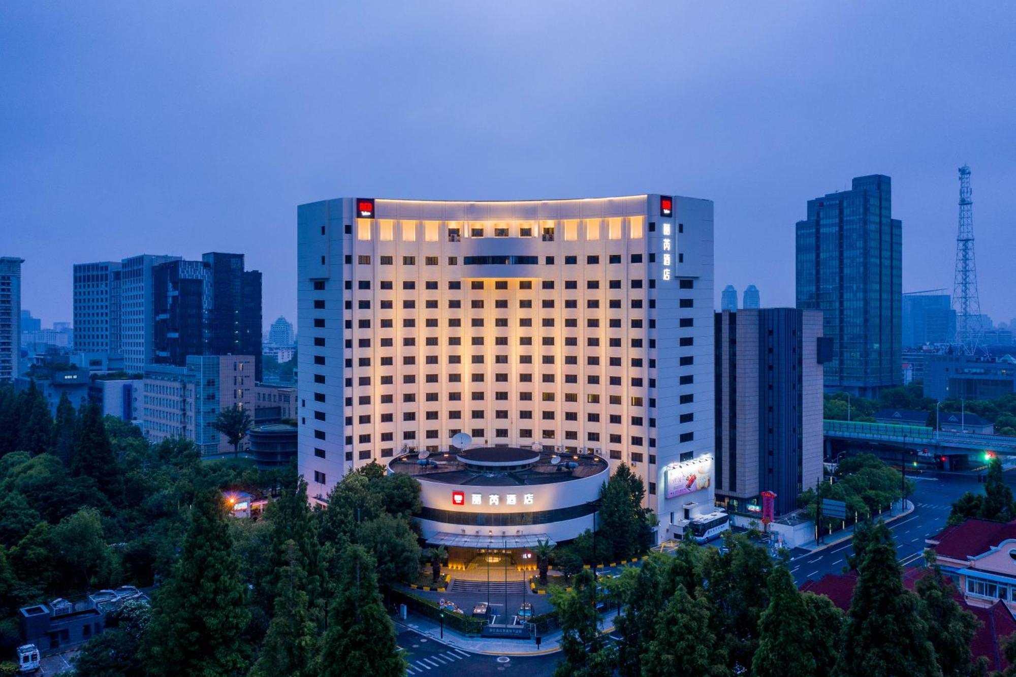 Jinjiang Tongji University
