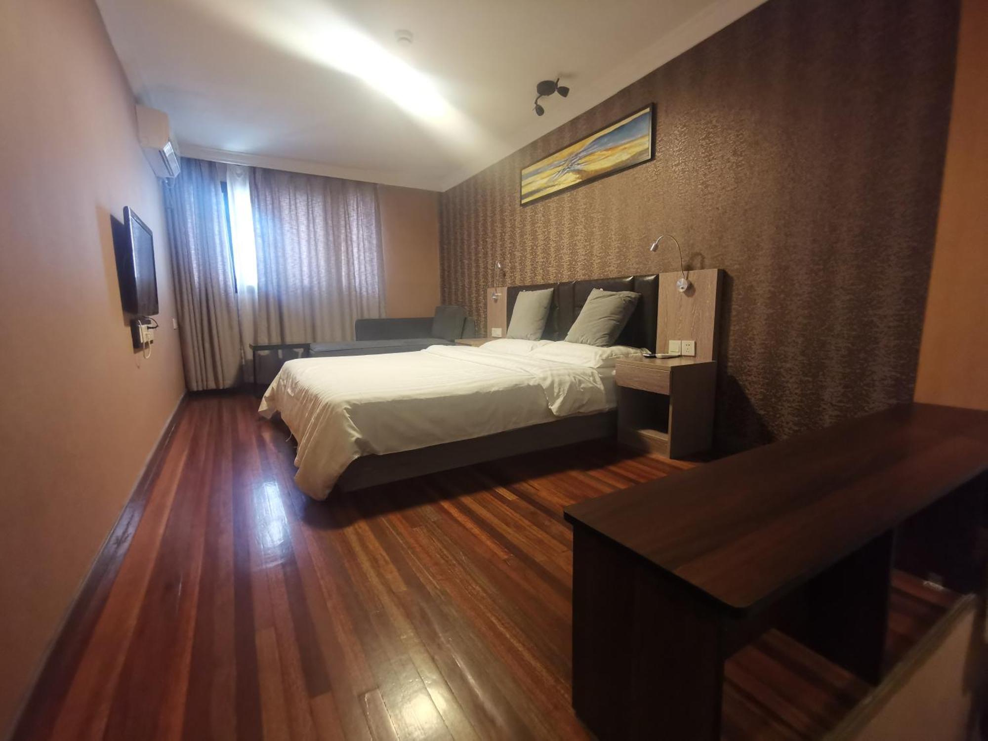 Hotel Fish Bund 3*