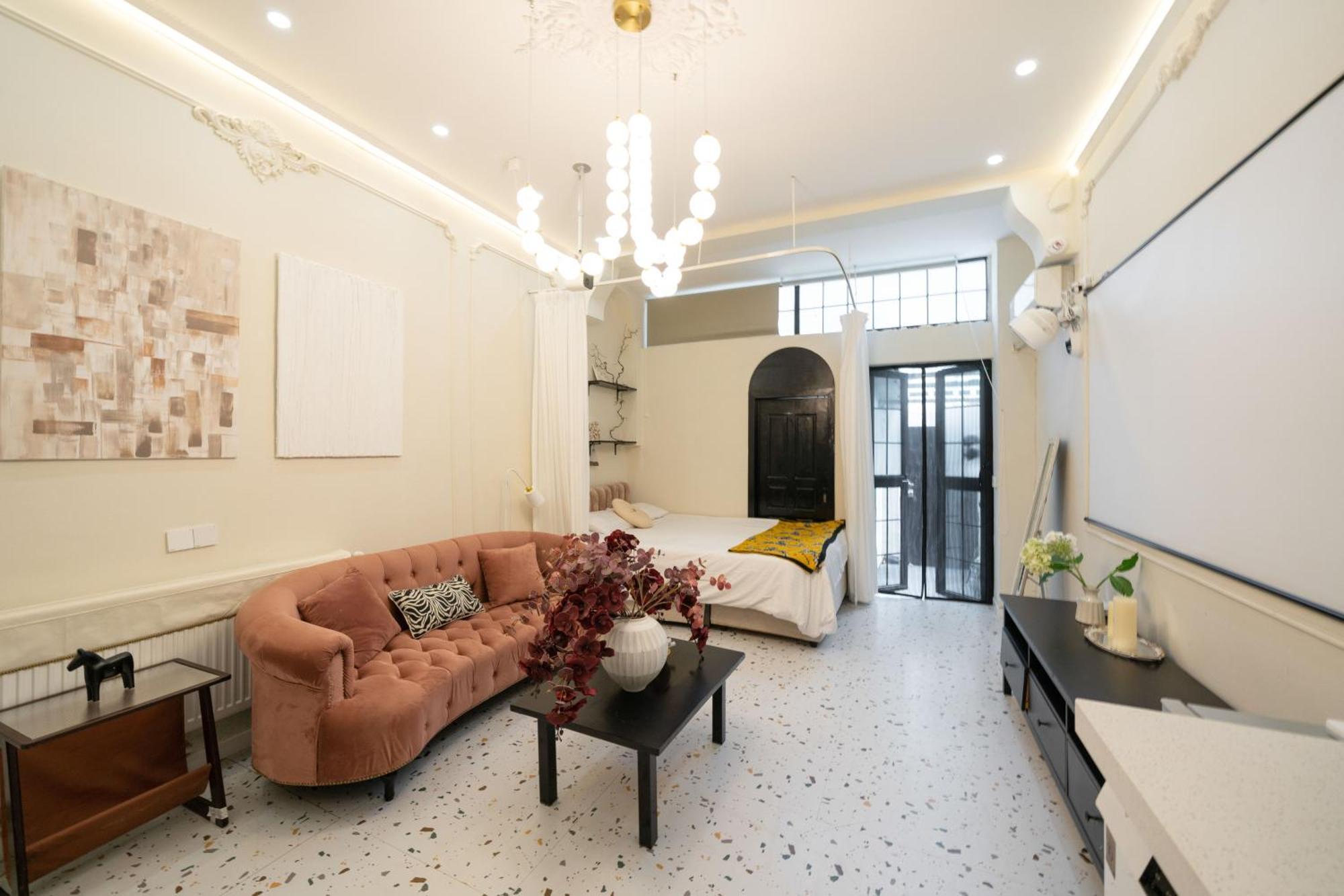 Downtown Yi Du - Near South Shaanxi Road Metro Station 600meters Apartment