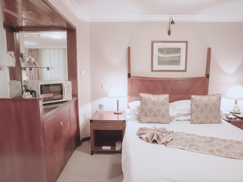 Otel Charms 3*