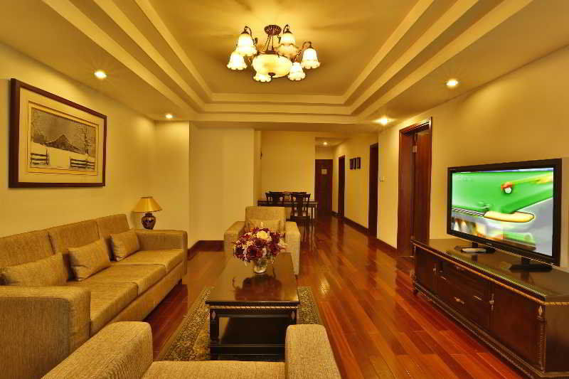 Rayfont Hongqiao & Hotel 4*