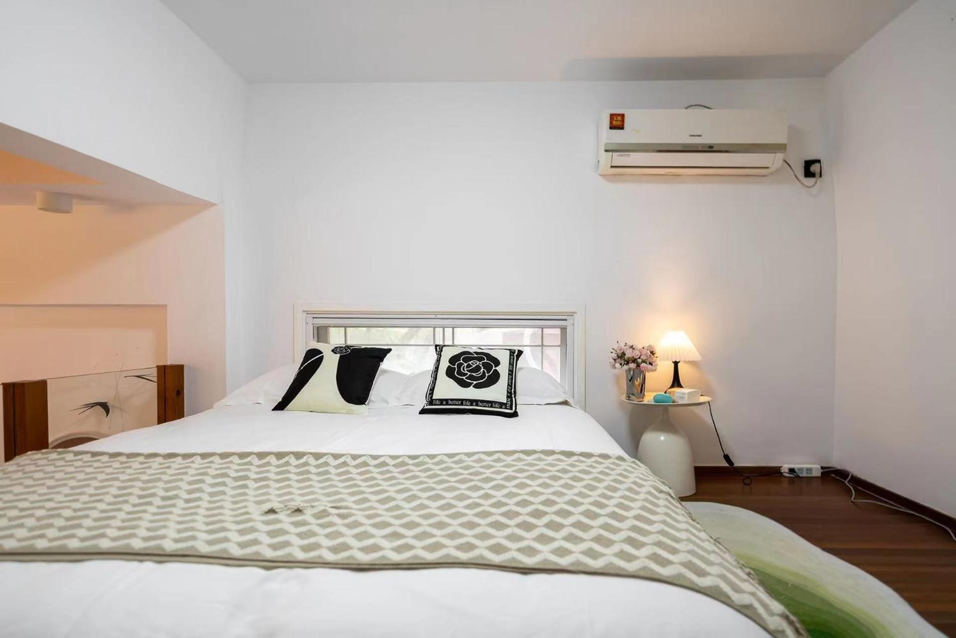 Apartamento 上海小胖纸民宿-武康大楼3店-老吉士 *