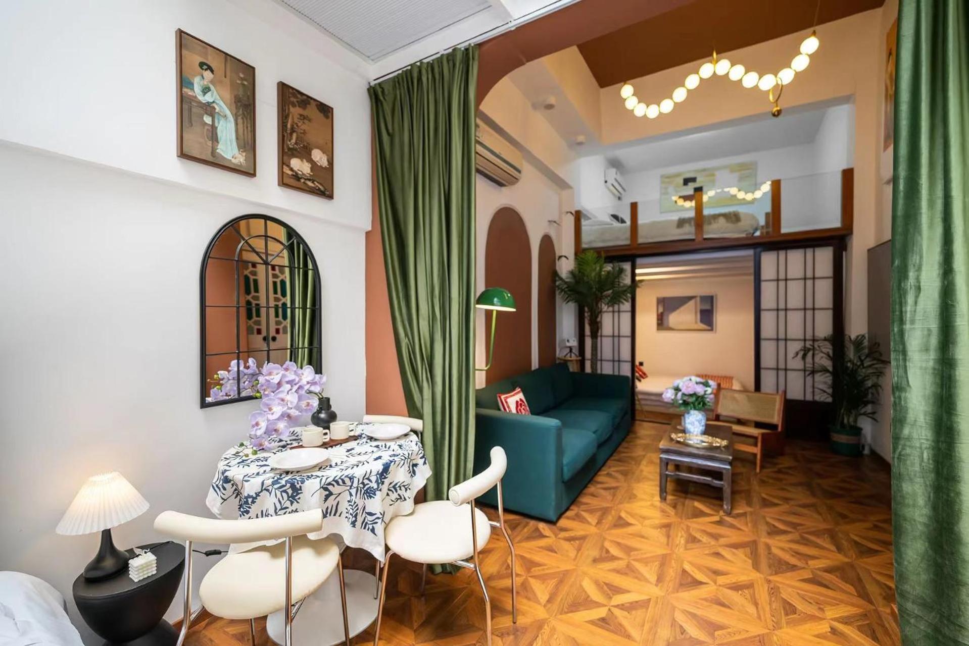 Apartamento 上海小胖纸民宿-武康大楼3店-老吉士 *