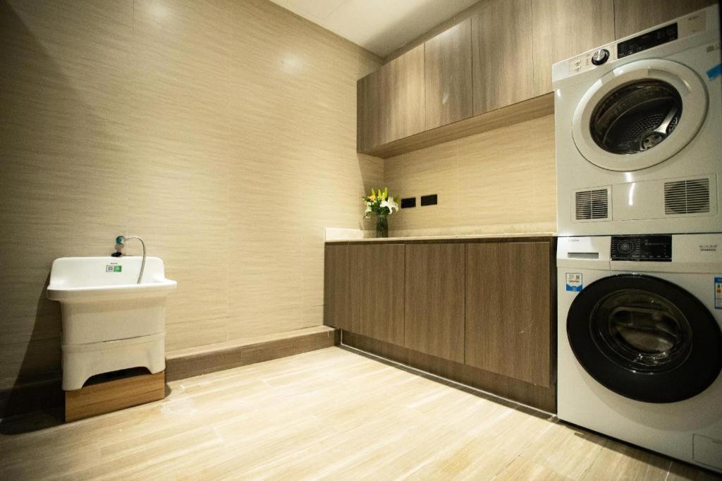 Hanting Express Shanghai Songjiang New Town Wanda Hotel 2*