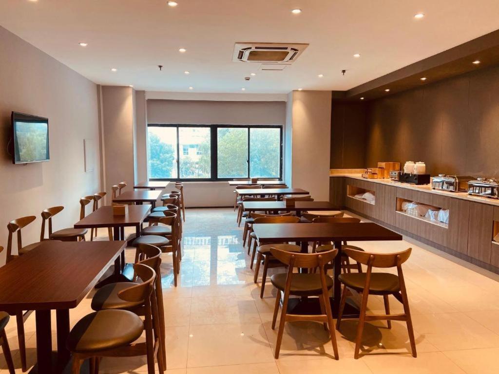 Hanting Express Shanghai Songjiang New Town Wanda Hotel Shanghai