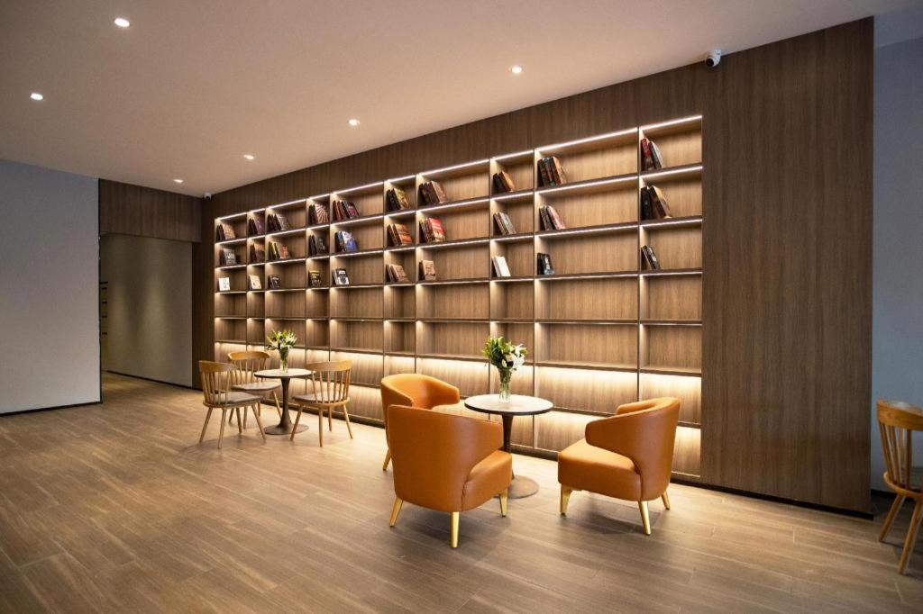 Hanting Express Shanghai Songjiang New Town Wanda 2* Shanghai