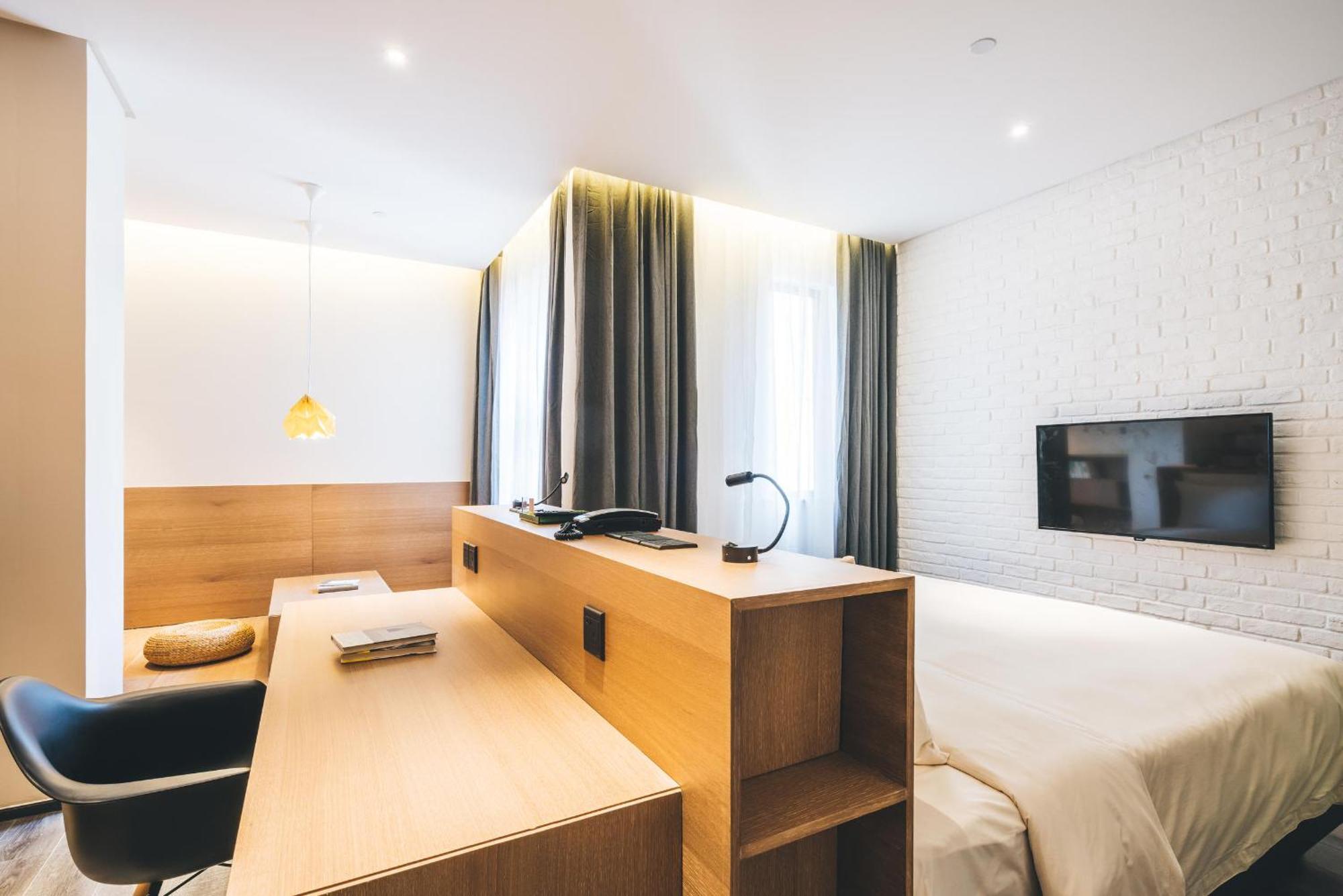 Atour X Pudong Airport Chuansha 4*