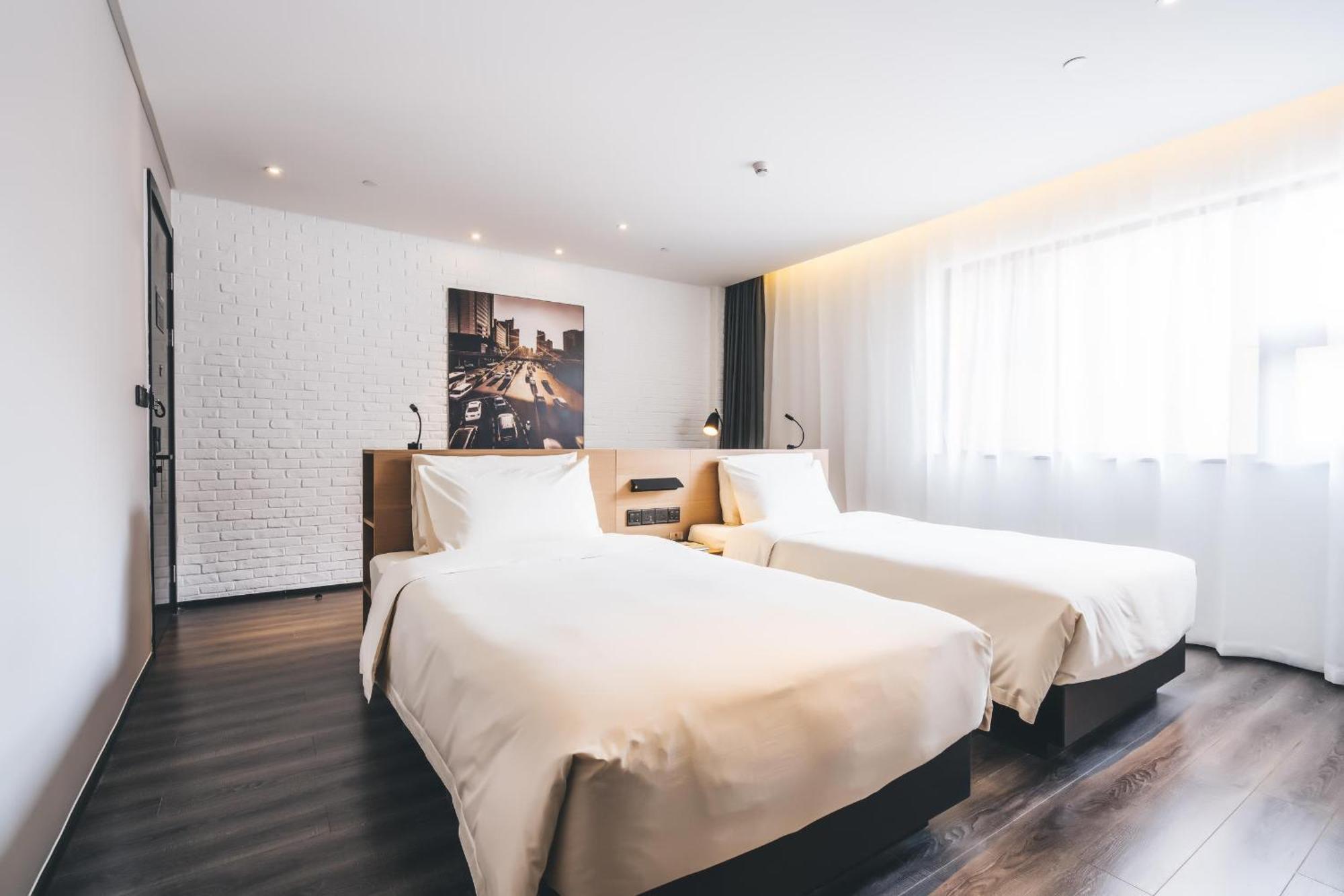 Atour X Pudong Airport Chuansha Resort 4*