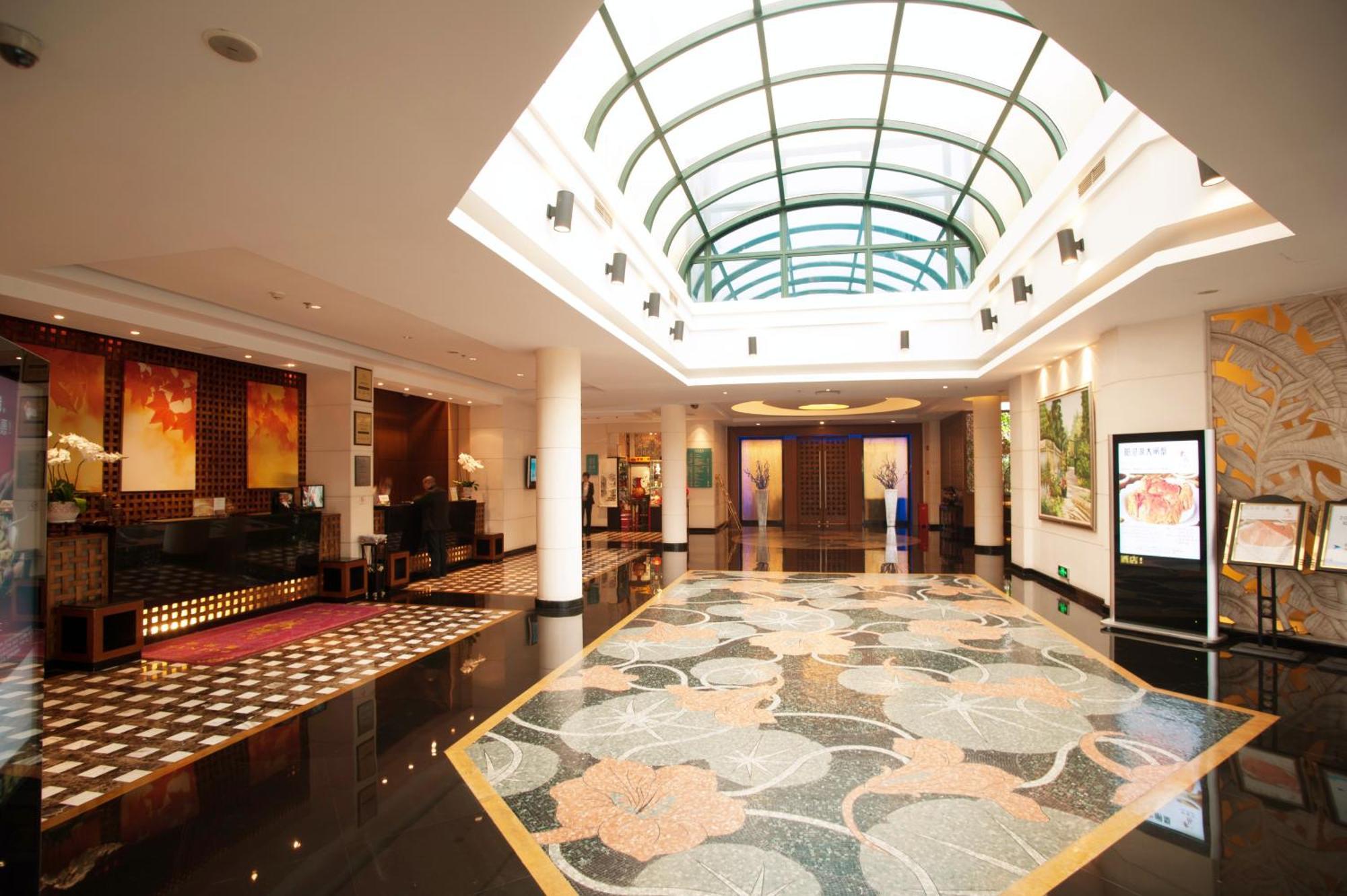 Grand Skylight Gardens Bai Se Road 4*
