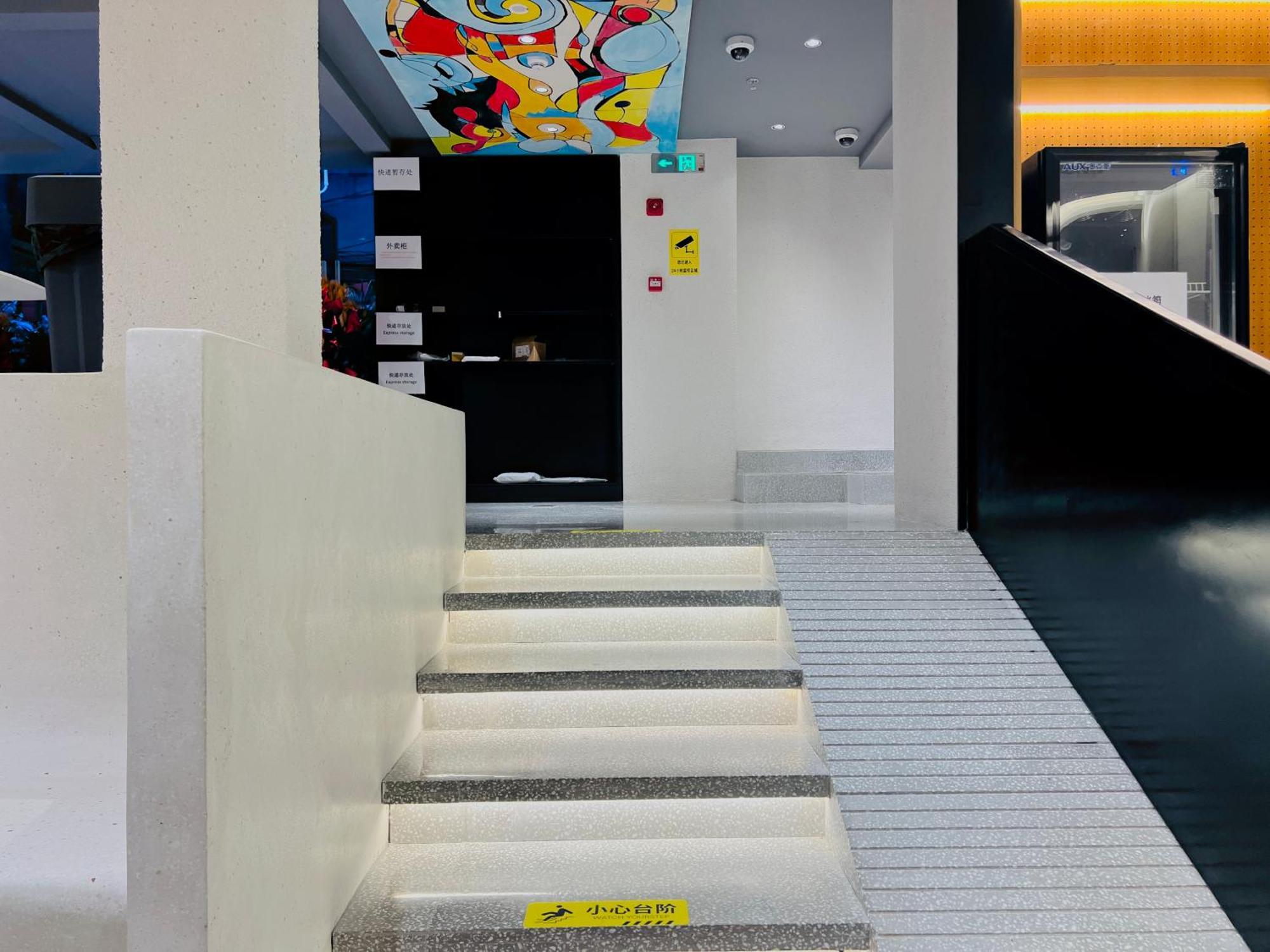 Dayin Garden -near People's Square & Nanjing Road-large Social Area -bar -cafe -gym -free Laundry Luggage Storage -24h Front Desk-english Service Hotel Shanghai