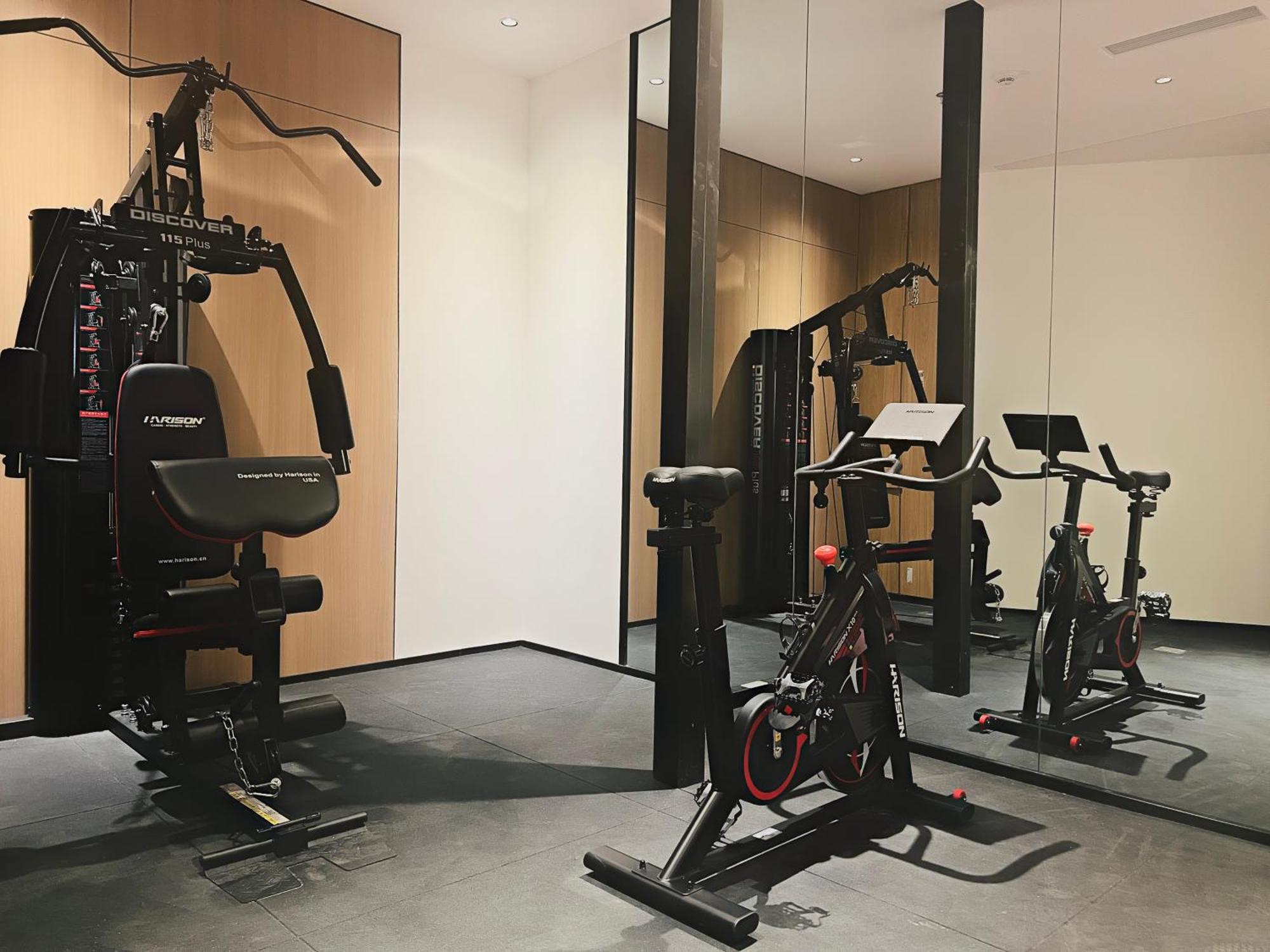 Dayin Garden -near People's Square & Nanjing Road-large Social Area -bar -cafe -gym -free Laundry Luggage Storage -24h Front Desk-english Service Khách sạn
