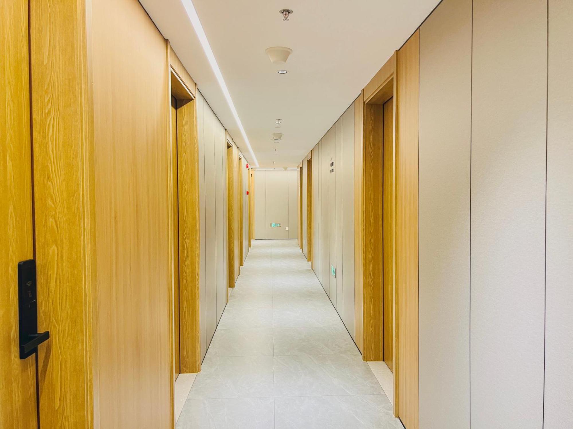 Dayin Garden -near People's Square & Nanjing Road-large Social Area -bar -cafe -gym -free Laundry Luggage Storage -24h Front Desk-english Service Shanghai