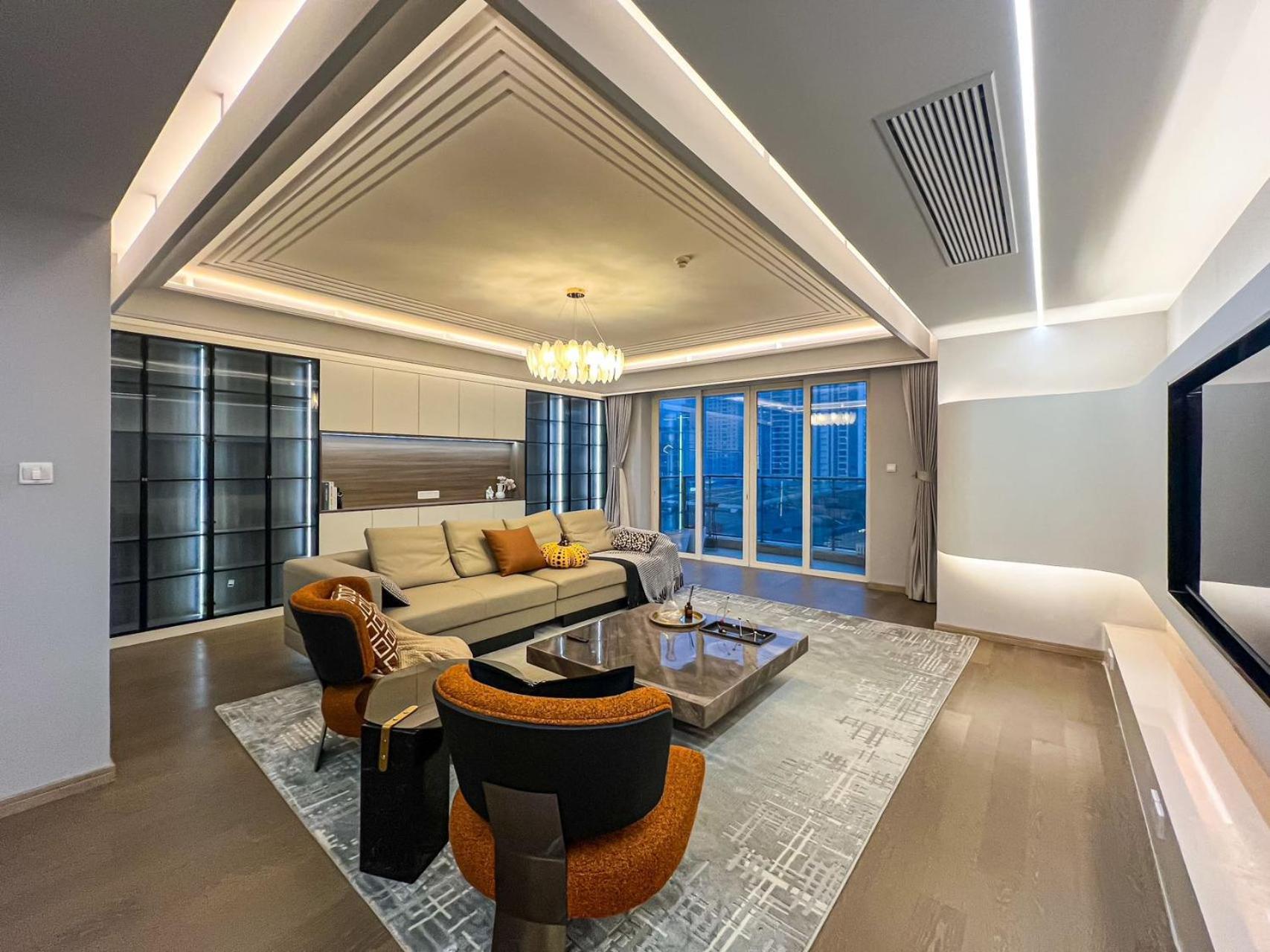 Eastern Hub - Xintiandi Branch Super Luxury 4 Bedrooms 3 Bathrooms Premium Quality Apt * Şanghay