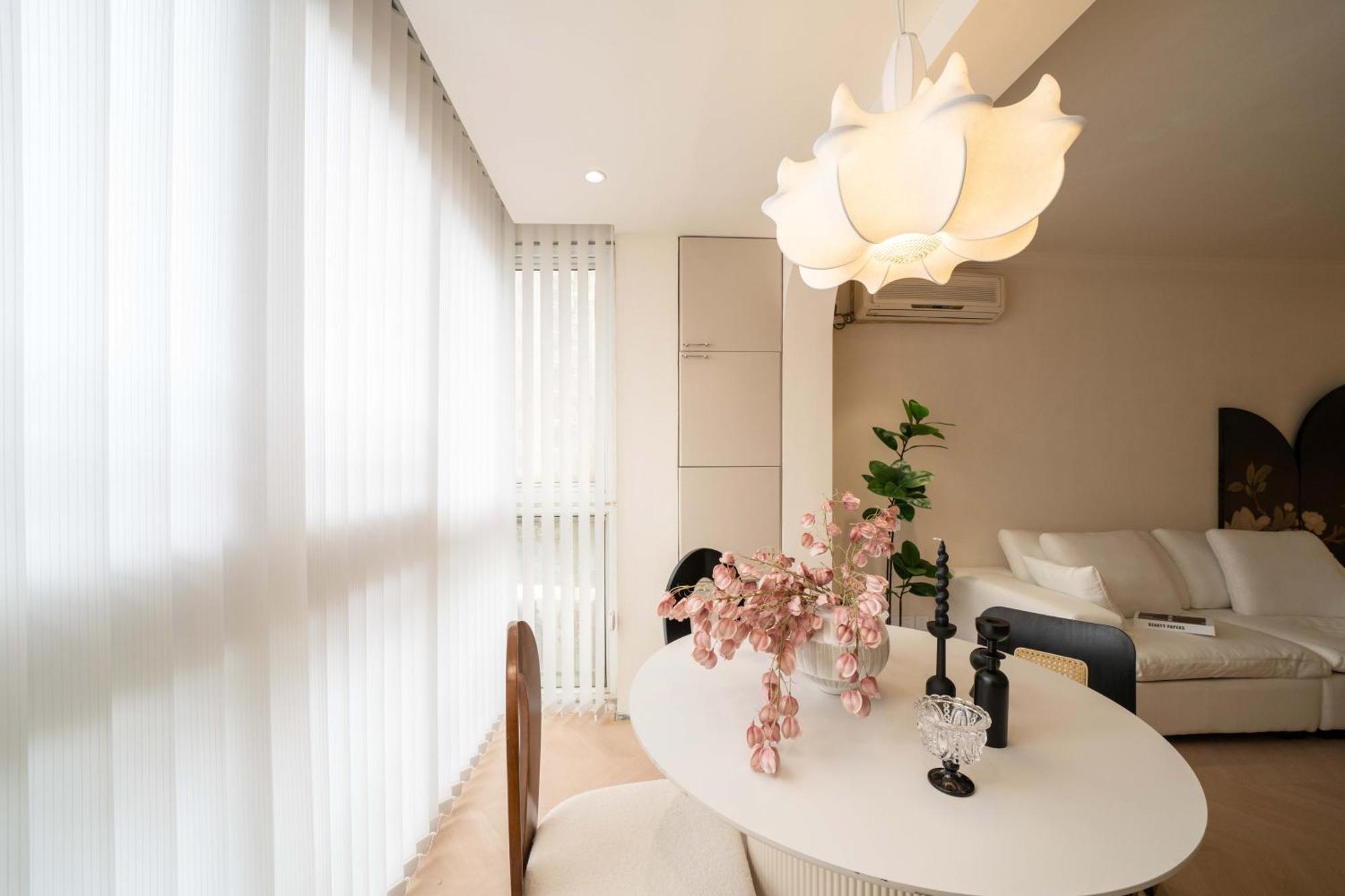 Moli B&b-right On Nanjing East Road The Bund 2-bedrooms With Elevator Ment Near The Subway Apartment Shanghai