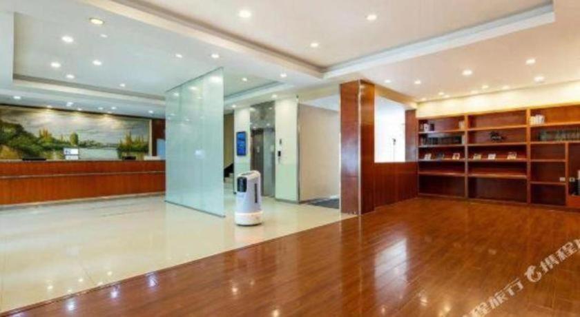 Hanting Zhenping Road Otel