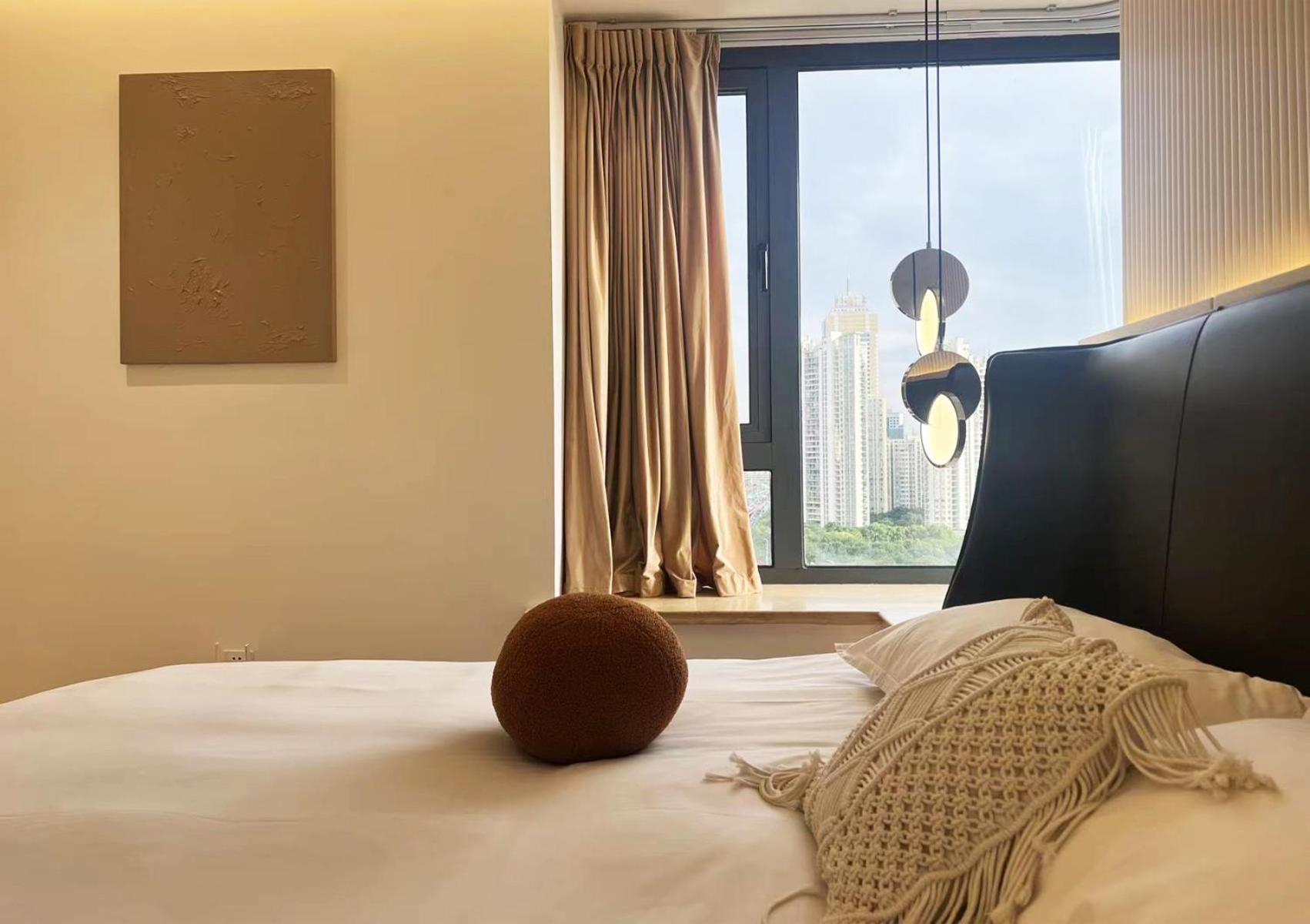 Molly B&b- Near Nanjing East Road 2-bedrooms With Elevator 2 Bathrooms, Bathtub Apart Ment Near The Subway Apartment