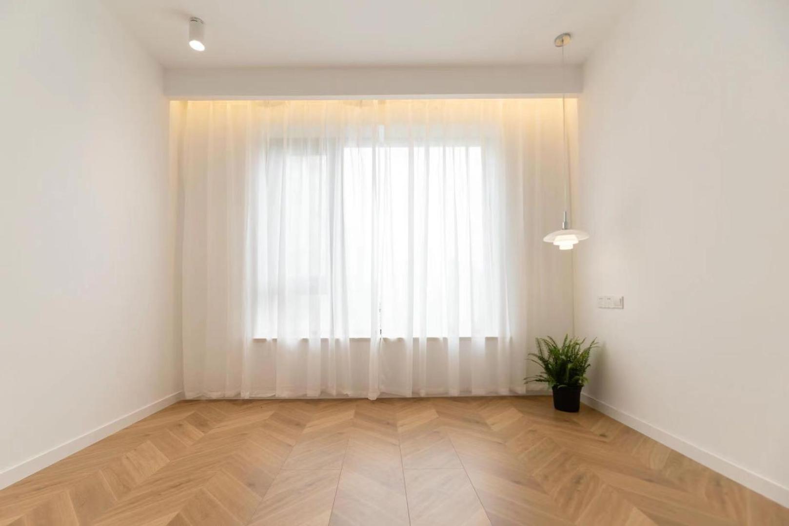Apartment Molly B&b- Near Nanjing East Road 2-bedrooms With Elevator 2 Bathrooms, Bathtub Apart Ment Near The Subway *