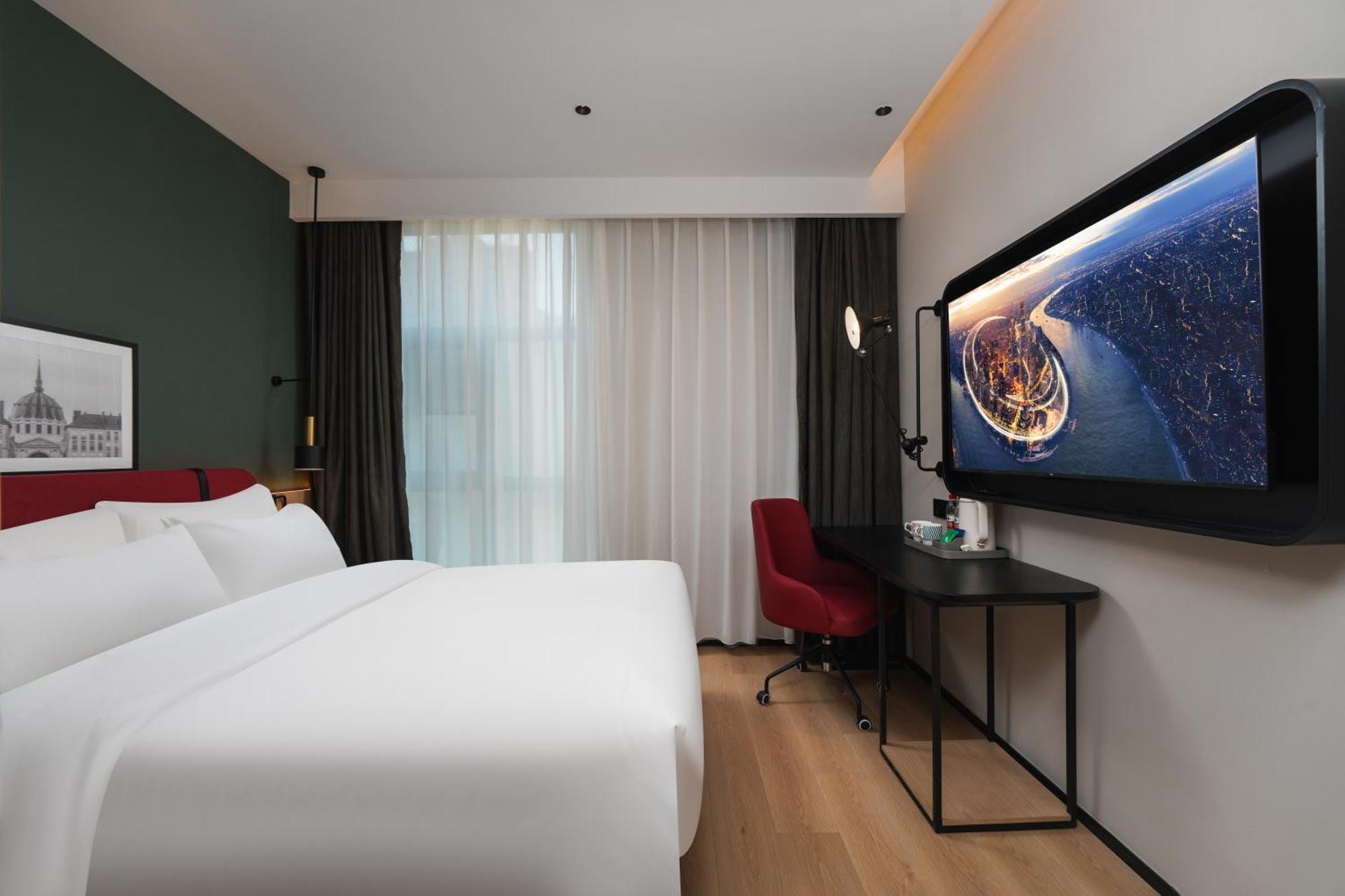 Campanile Hongqiao Airport National Convention And Exhibition Center