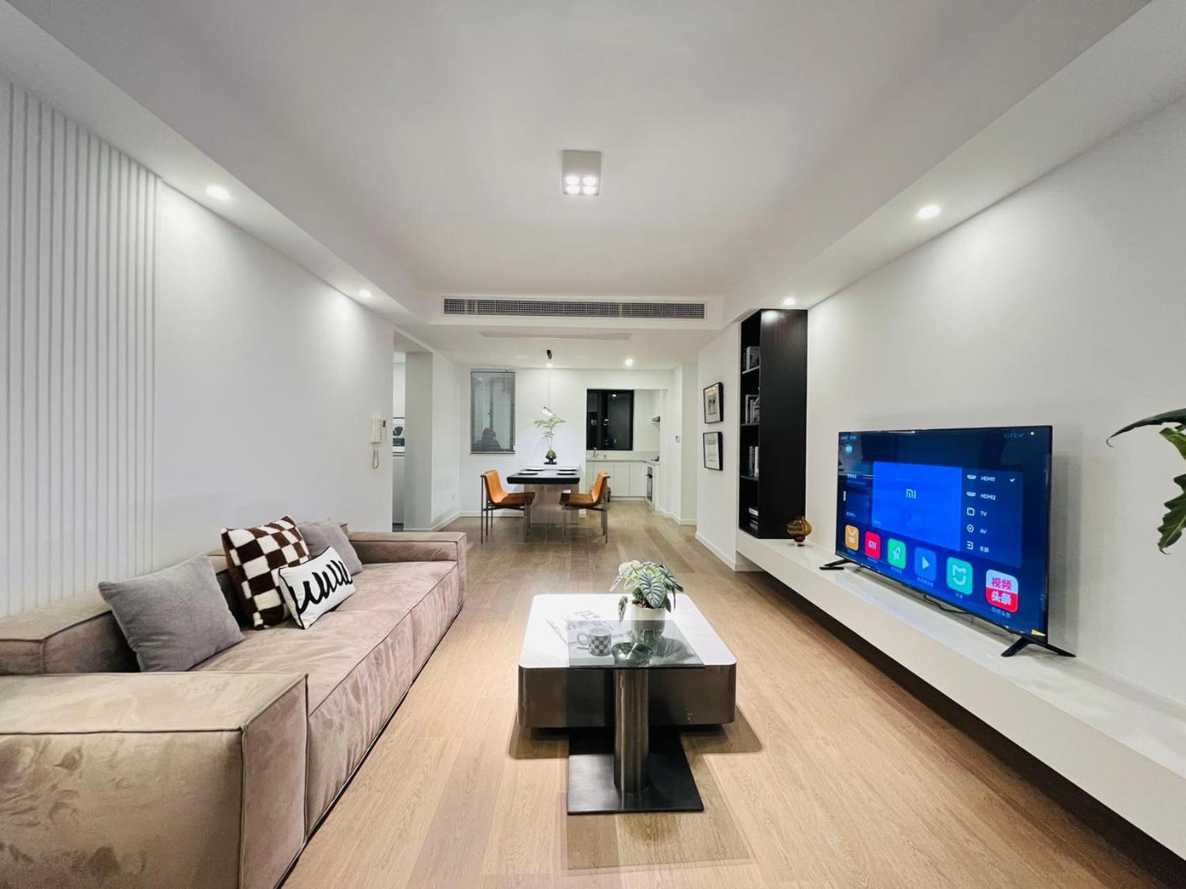 Bund Branch New West Door 2 Bedrooms Big House Shanghai