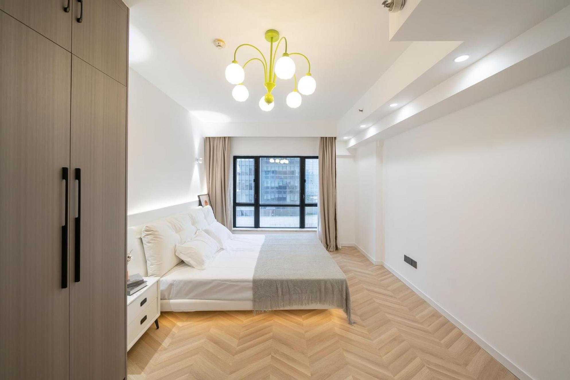 Eastern Hub - People Square Branch New 3 Bedrooms House Apartment Shanghai