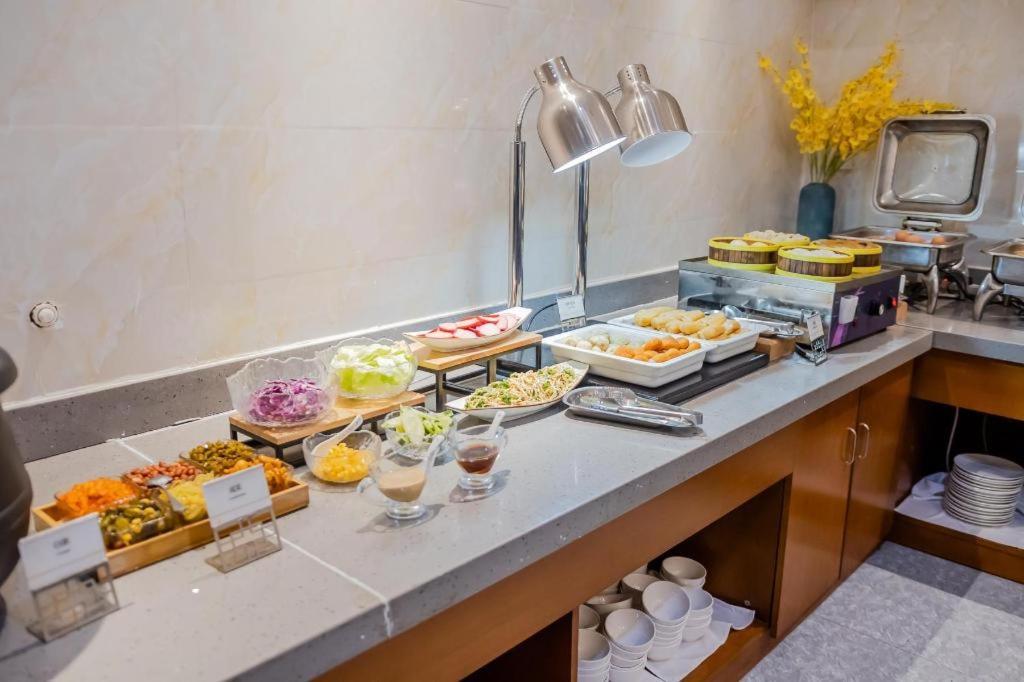 Khách sạn Yitel Hongqiao Railway Station National Convention And Exhibition Center 4*