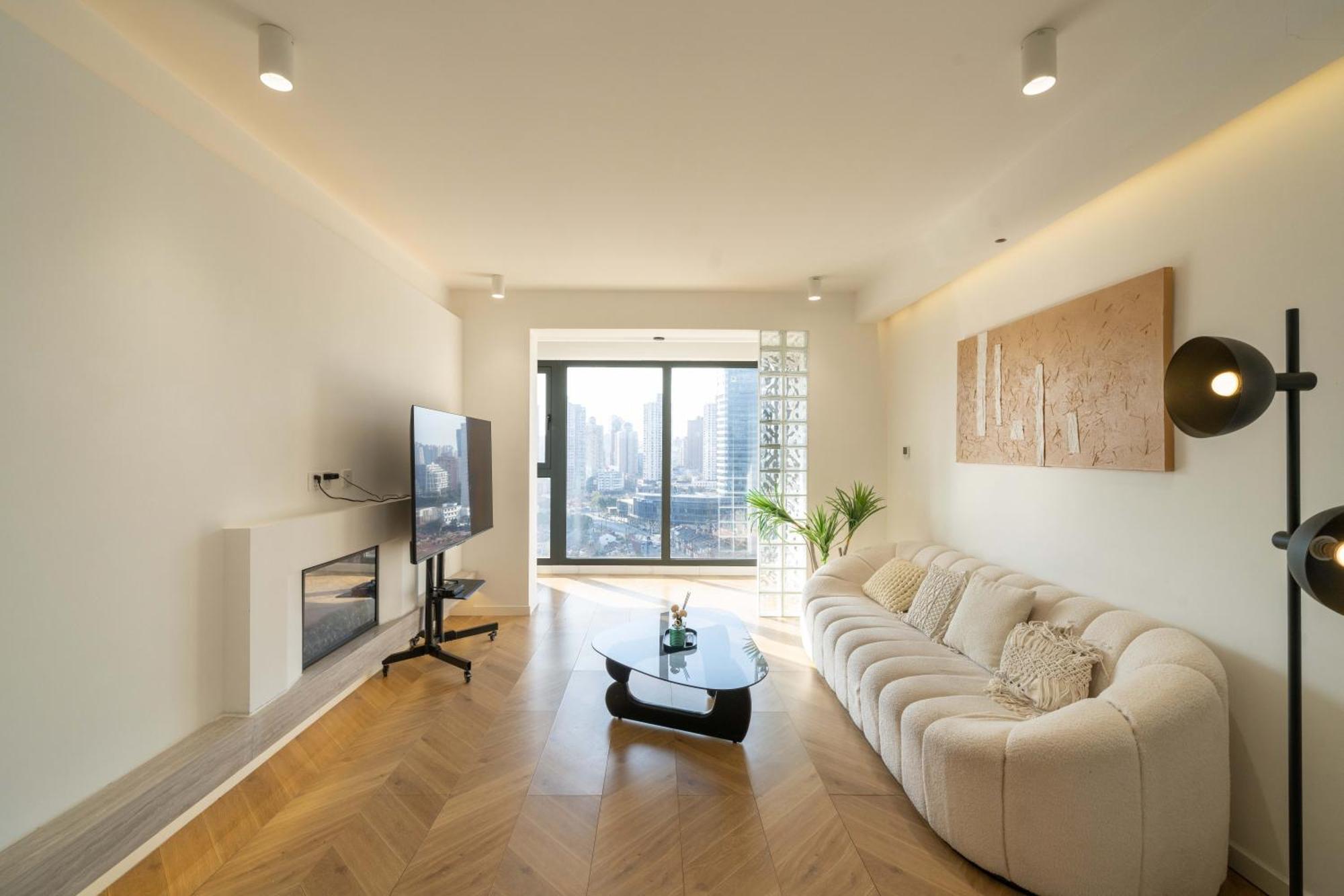 Molly B&b- Near Nanjing East Road 2-bedrooms With Elevator 2 Bathrooms, Bathtub Apart Ment Near The Subway Apartment Shanghai