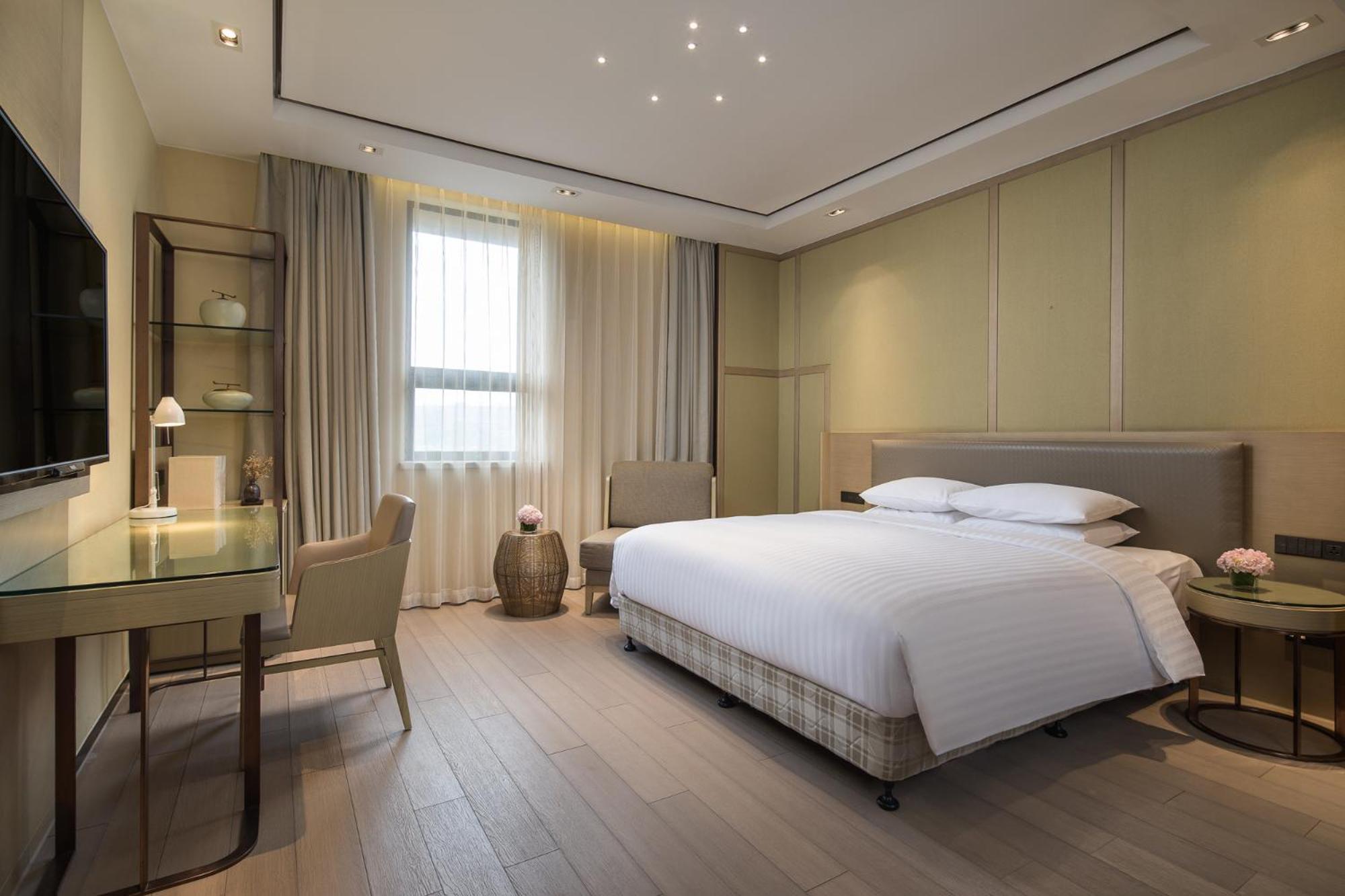 Courtyard By Marriott Shanghai International Tourism And Resorts Zone