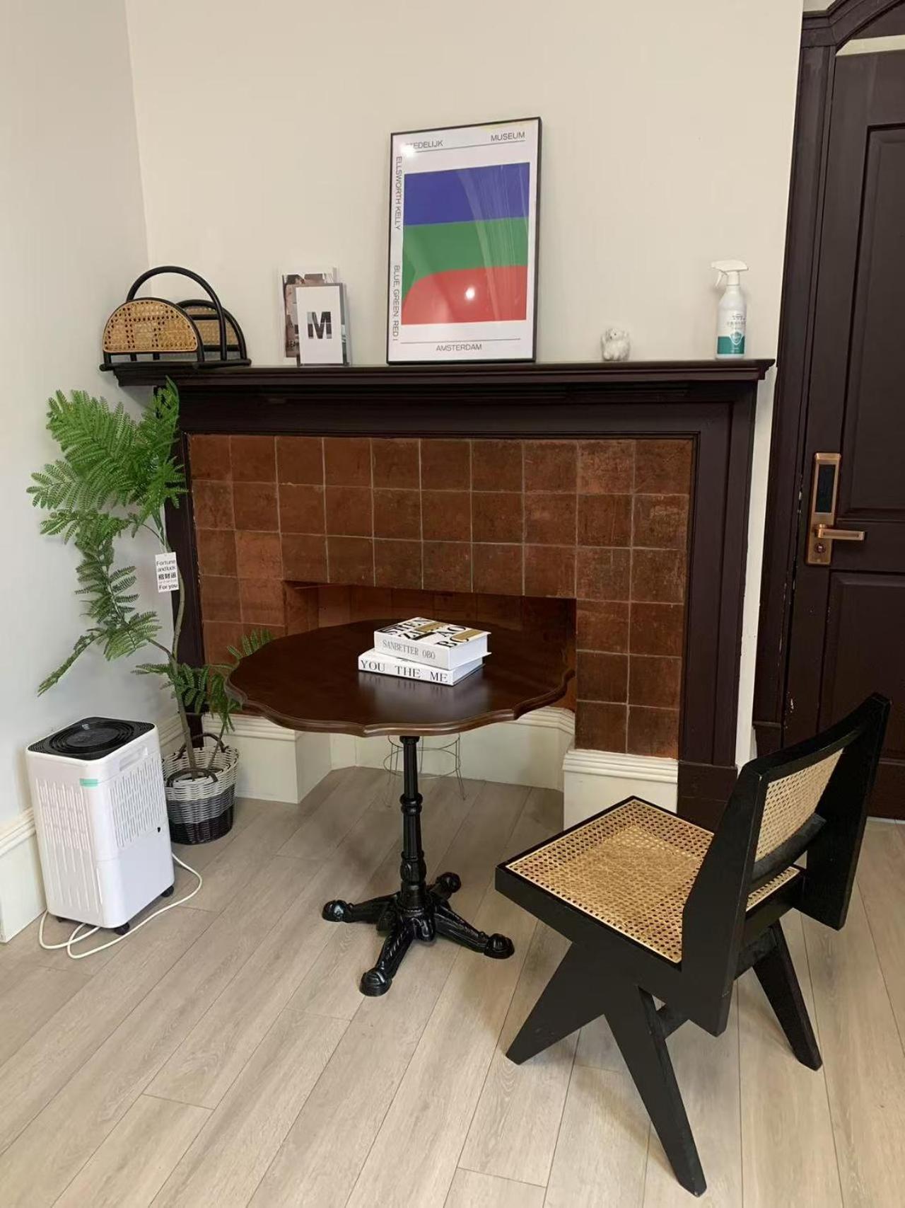 Apartment Historical 1 Living And 1 Bedroom With Garden View Near Jiashan Road And Hengshan Rd