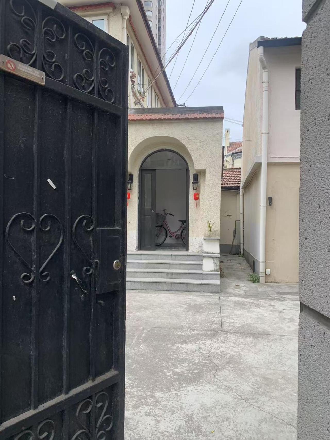 Apartment Historical 1 Living And 1 Bedroom With Garden View Near Jiashan Road And Hengshan Rd *