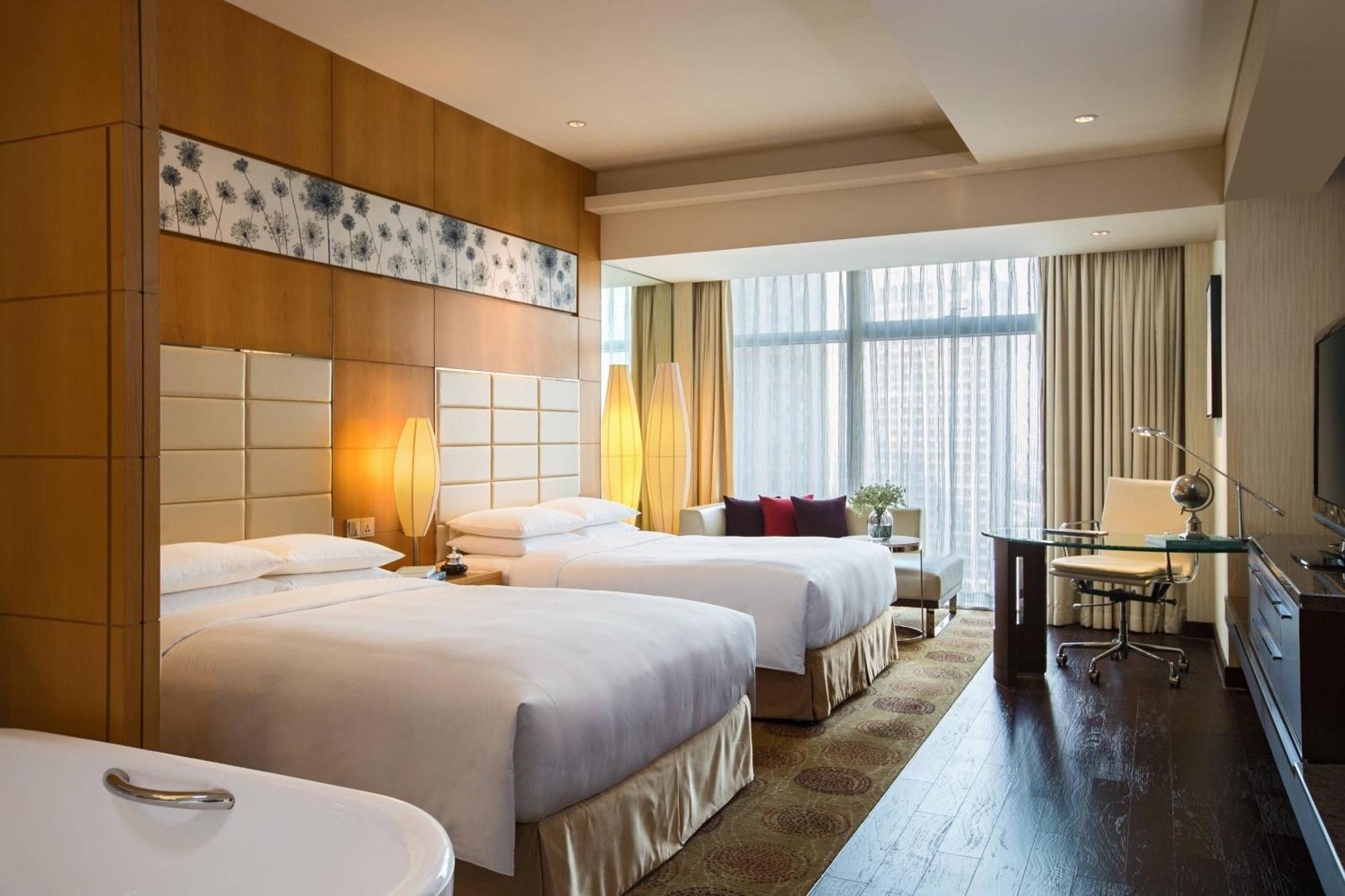 Renaissance Putuo Hotel 5*