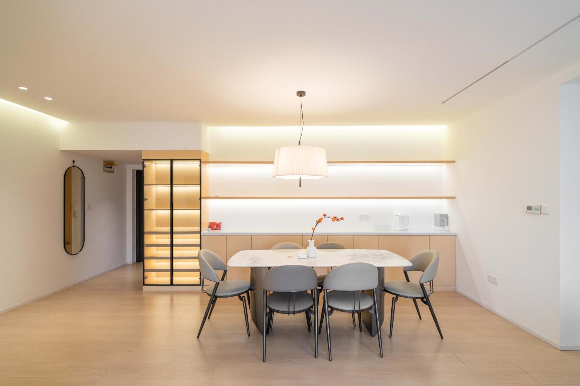 Apartment Book And Bed - Xujiahui