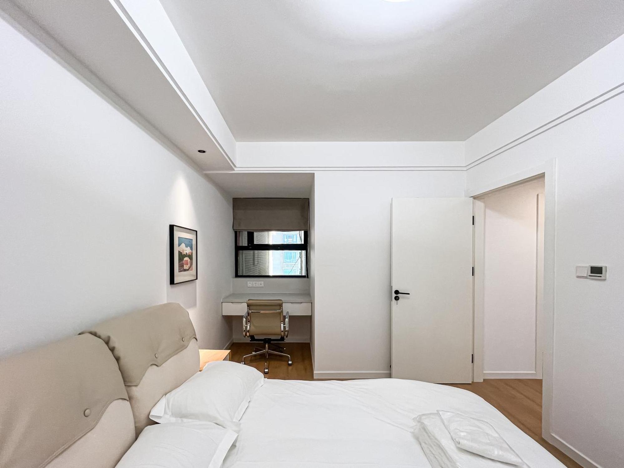 Apartment Book And Bed - Xujiahui Shanghai