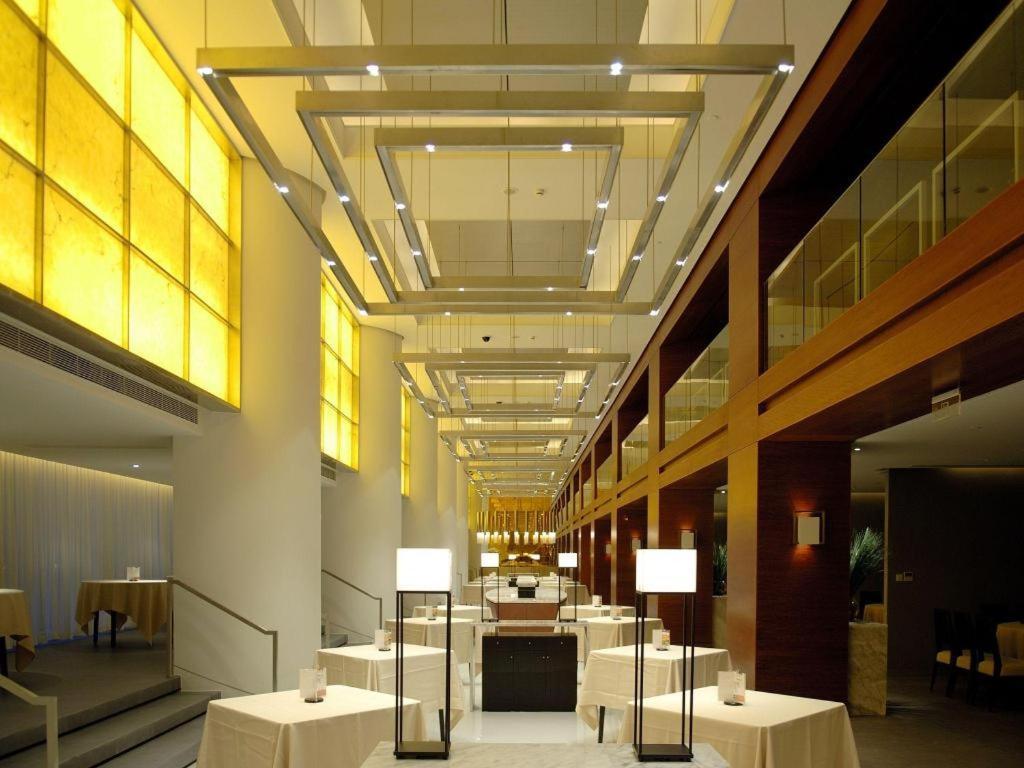 Jingjiang Select New Hongqiao