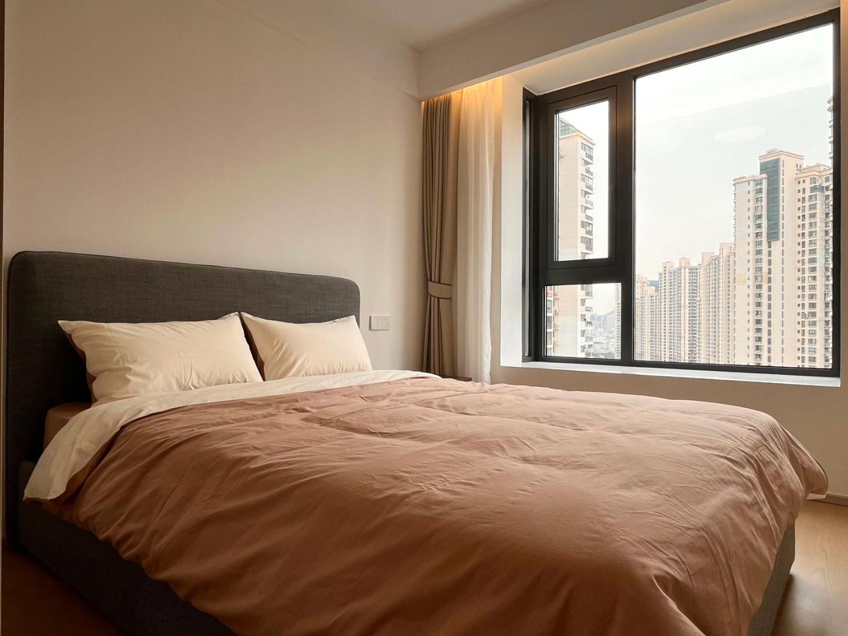Sunny Abode Cosco Liangwan Three-bedroom Shanghai