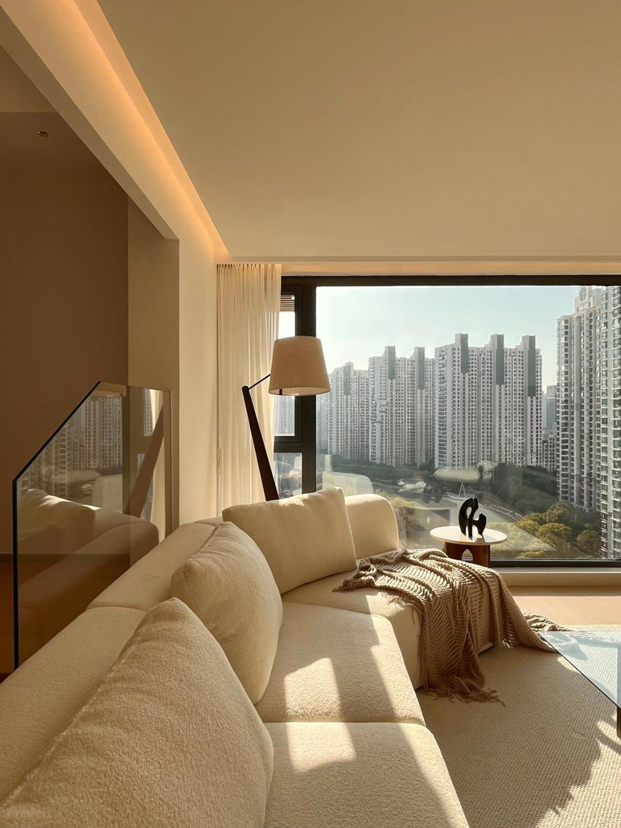 Sunny Abode Cosco Liangwan Three-bedroom Apartment