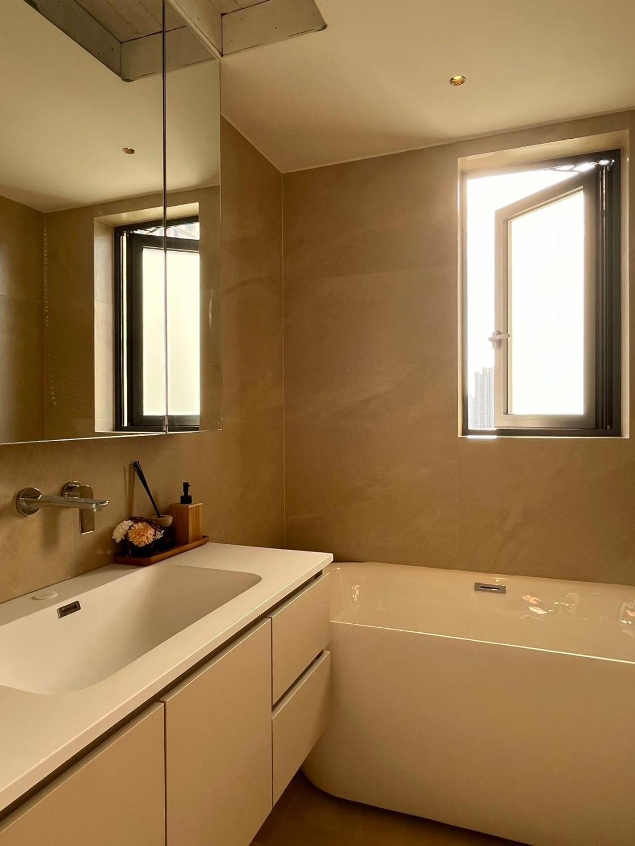 Sunny Abode Cosco Liangwan Three-bedroom *