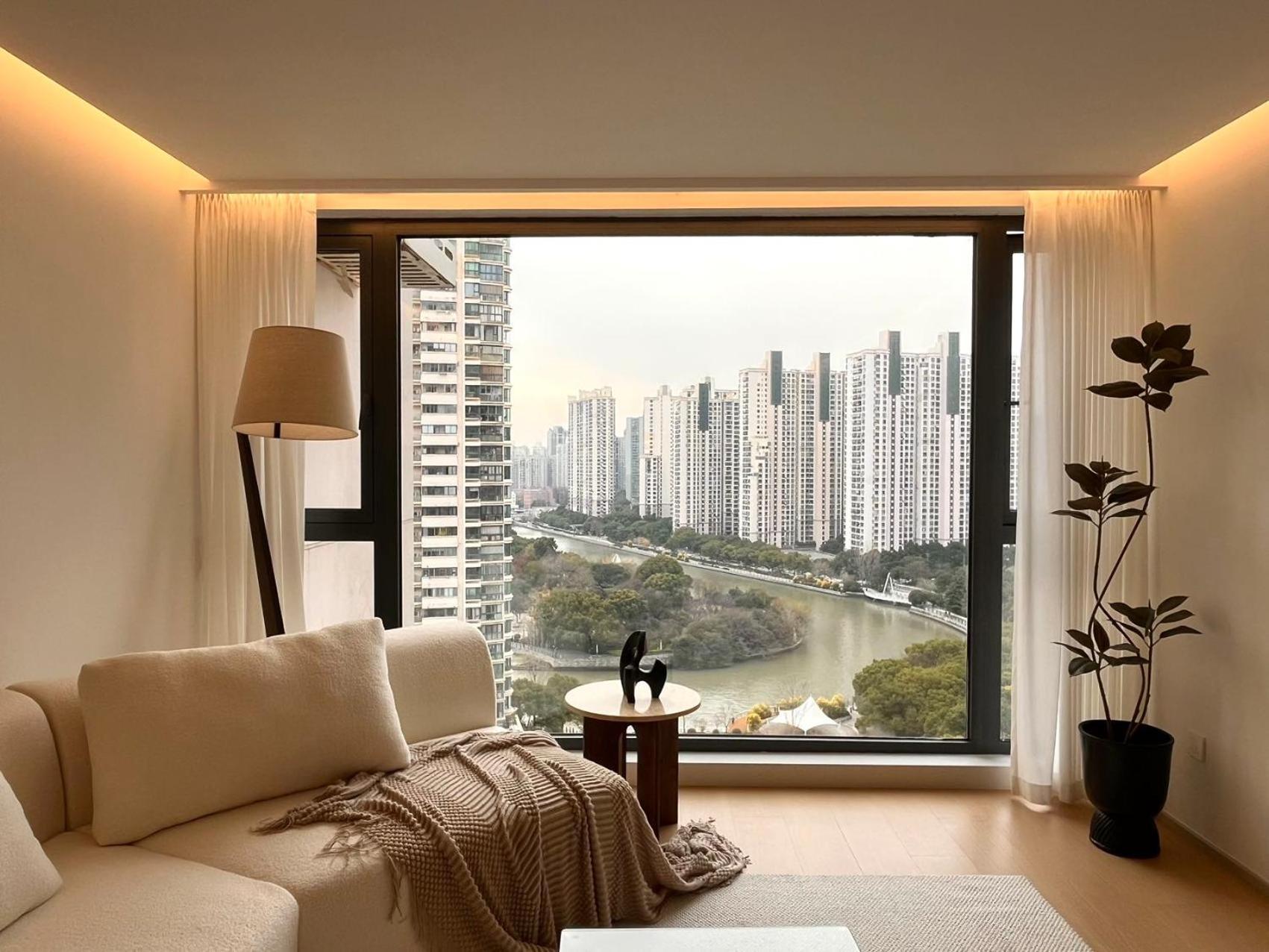 Sunny Abode Cosco Liangwan Three-bedroom *