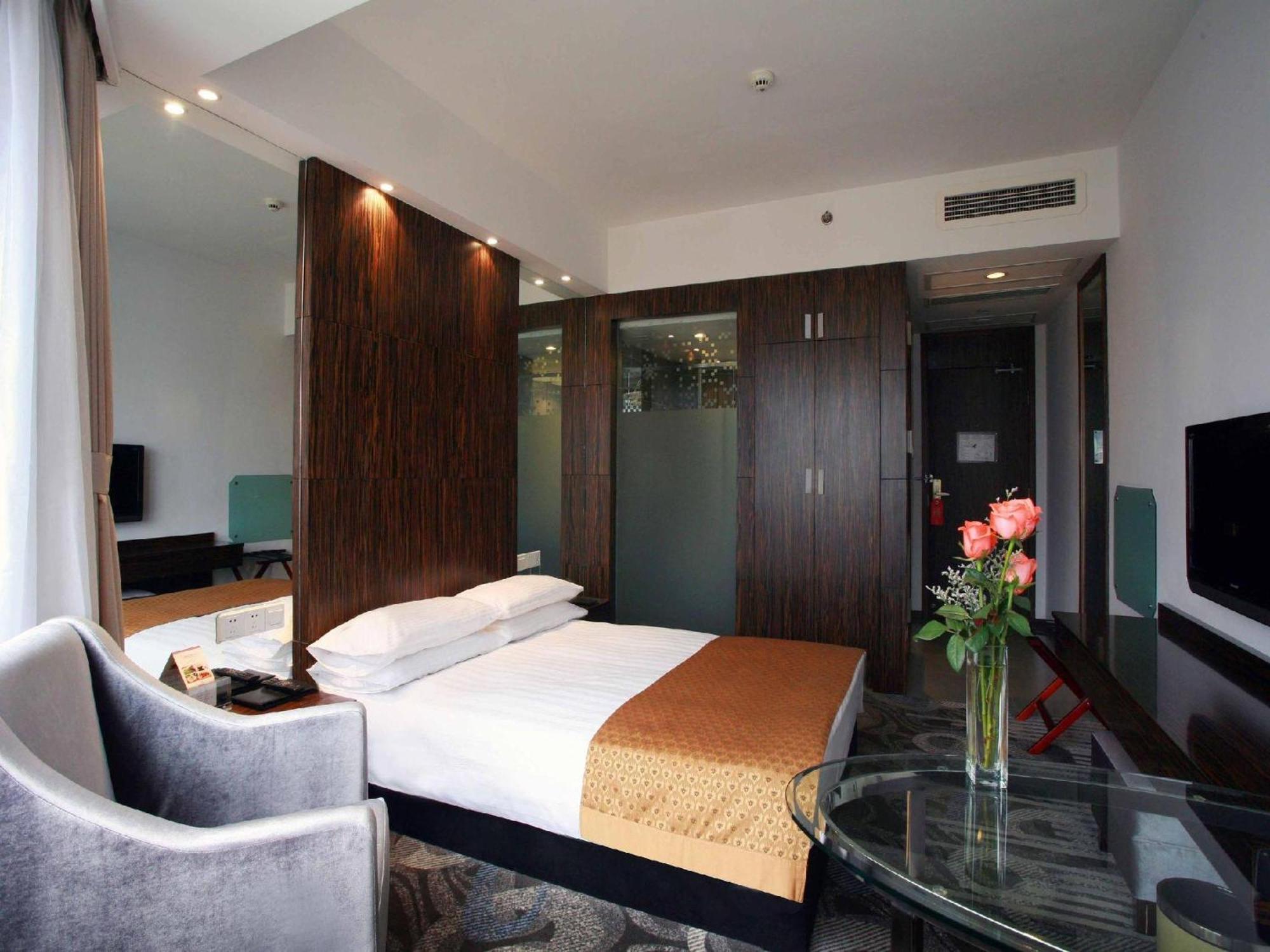 Hotel City Hotel Shanghai 4*
