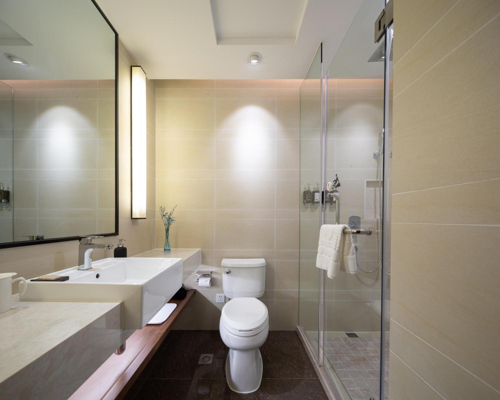 Hotel Ssaw Boutique South Xuhui Riyueguang 4*